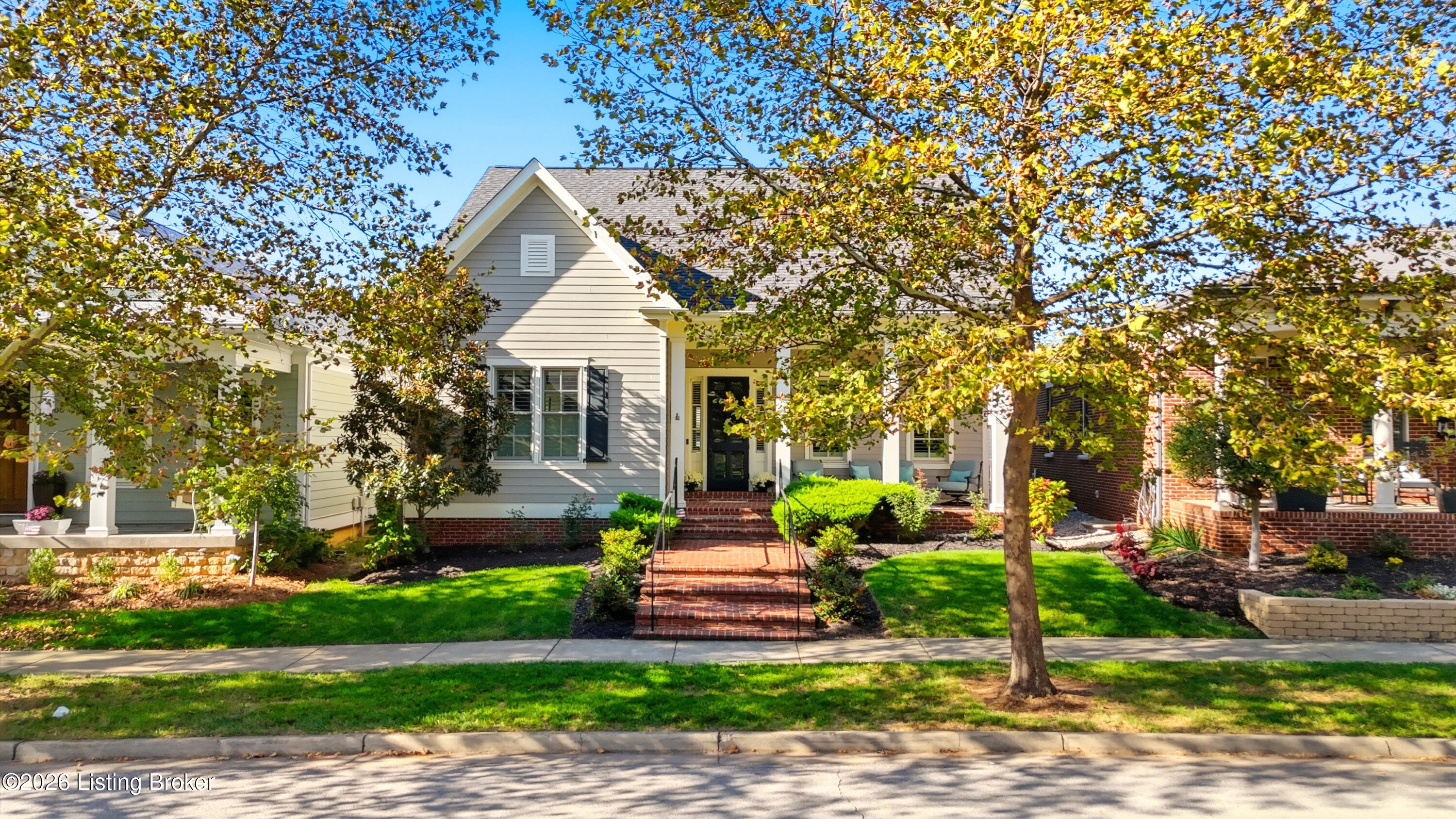 8904 Featherbell Blvd