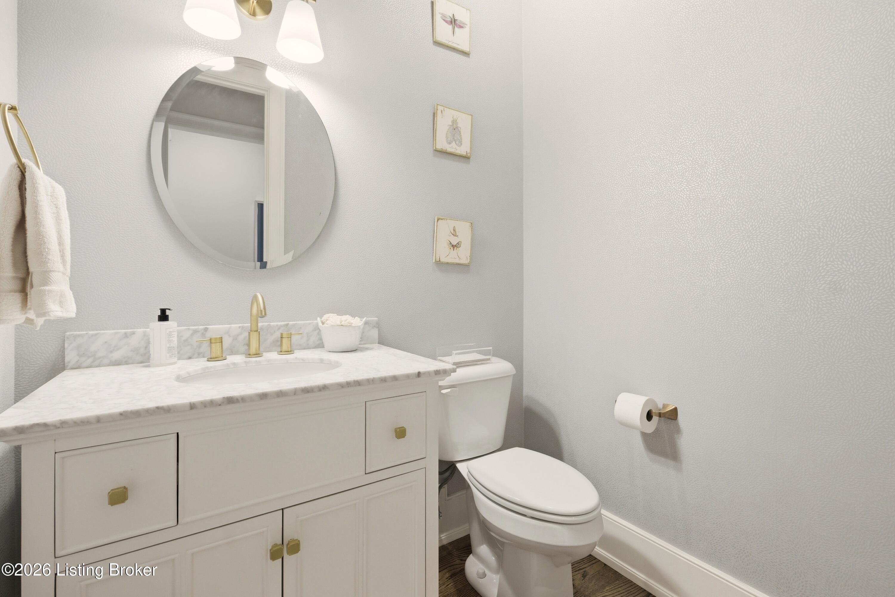 8904 Featherbell Blvd