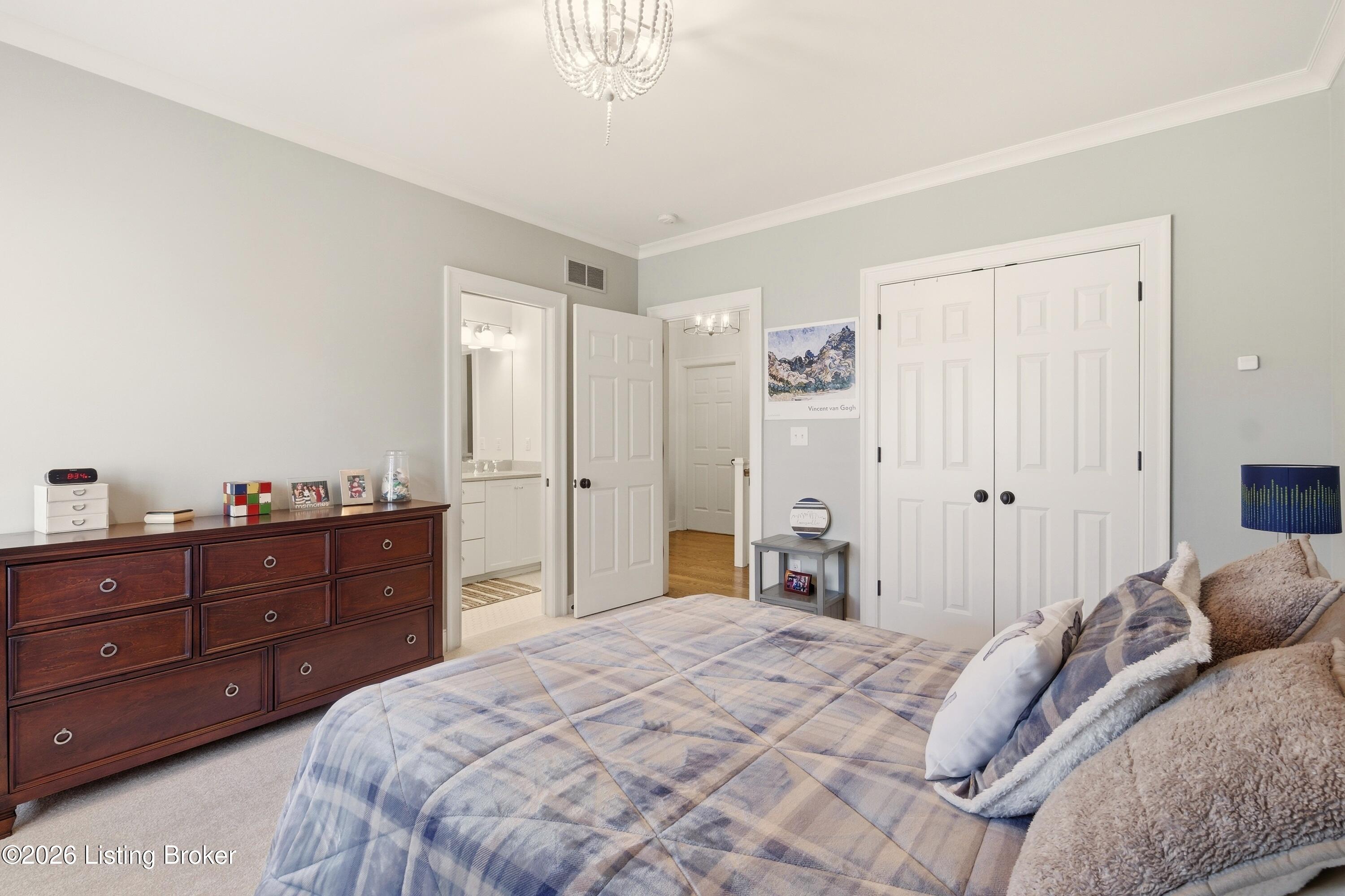 8904 Featherbell Blvd