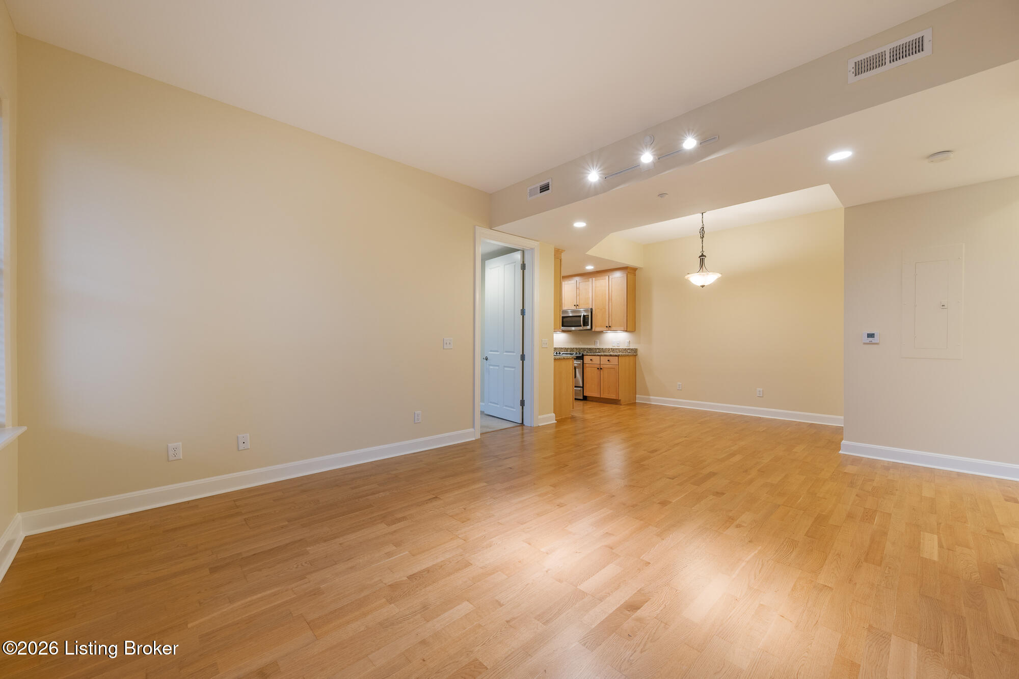 2000 Lancashire Ave UNIT 201