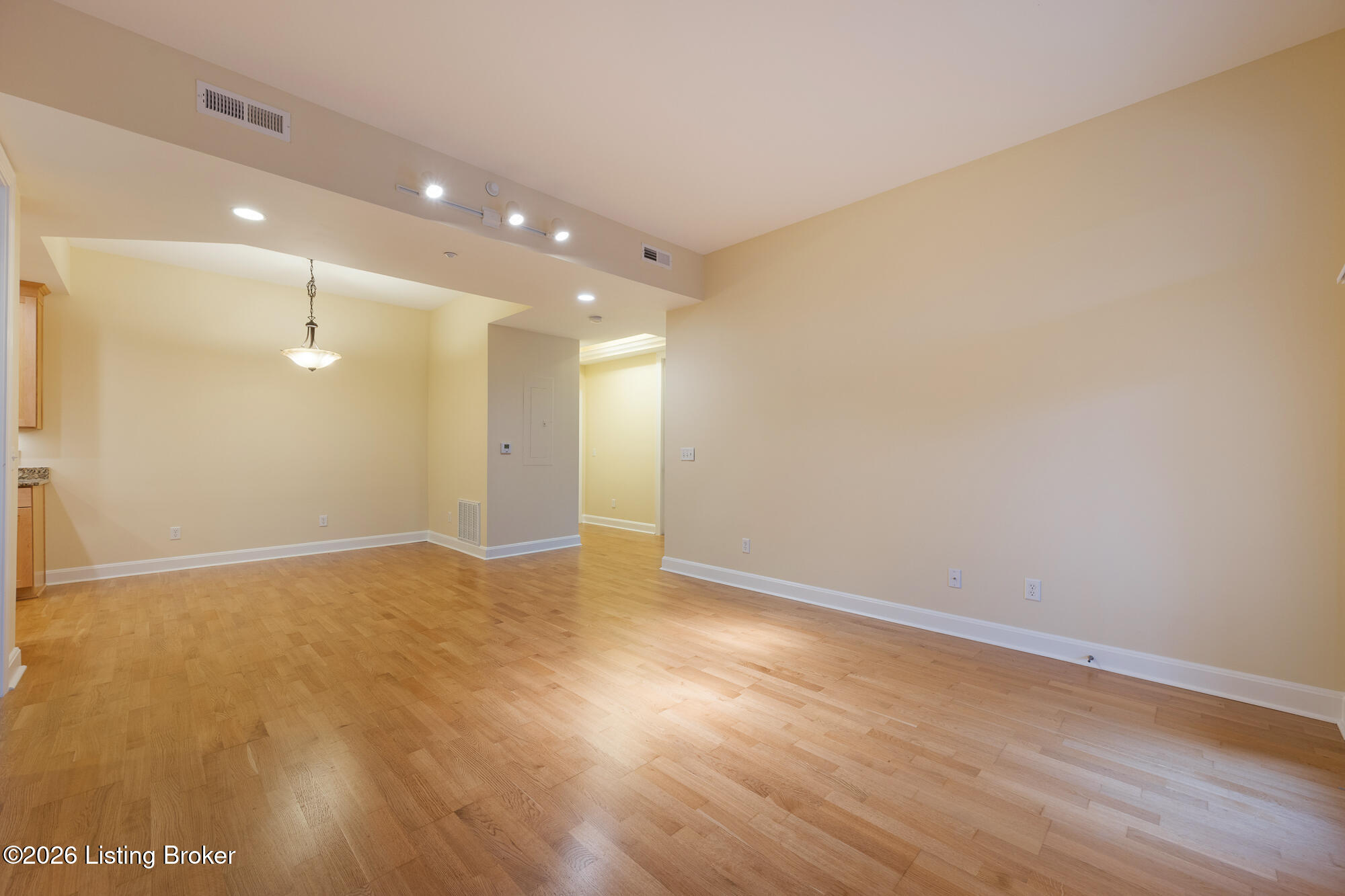 2000 Lancashire Ave UNIT 201