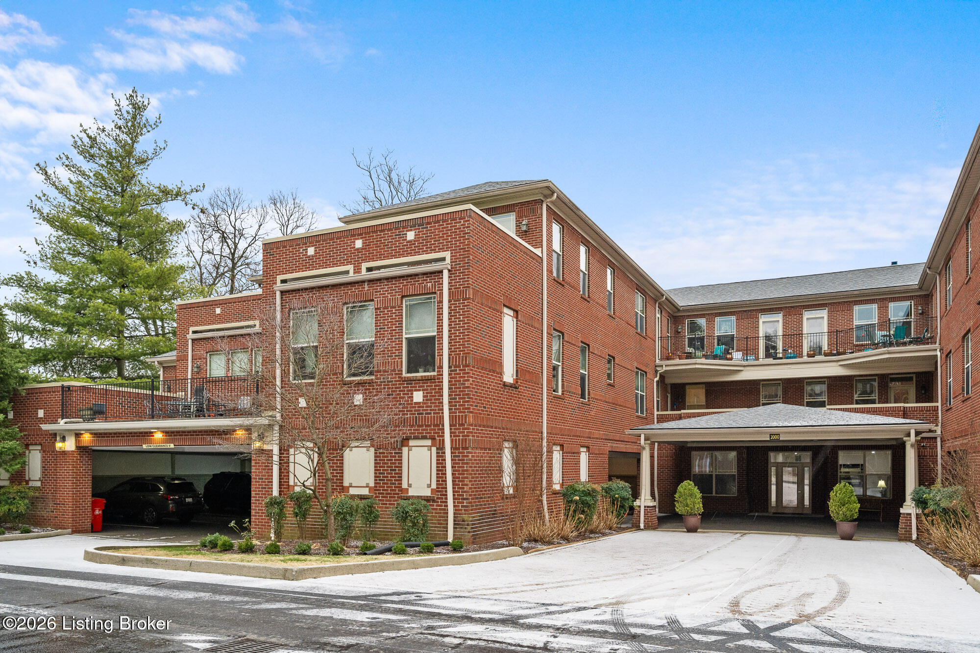 2000 Lancashire Ave UNIT 201