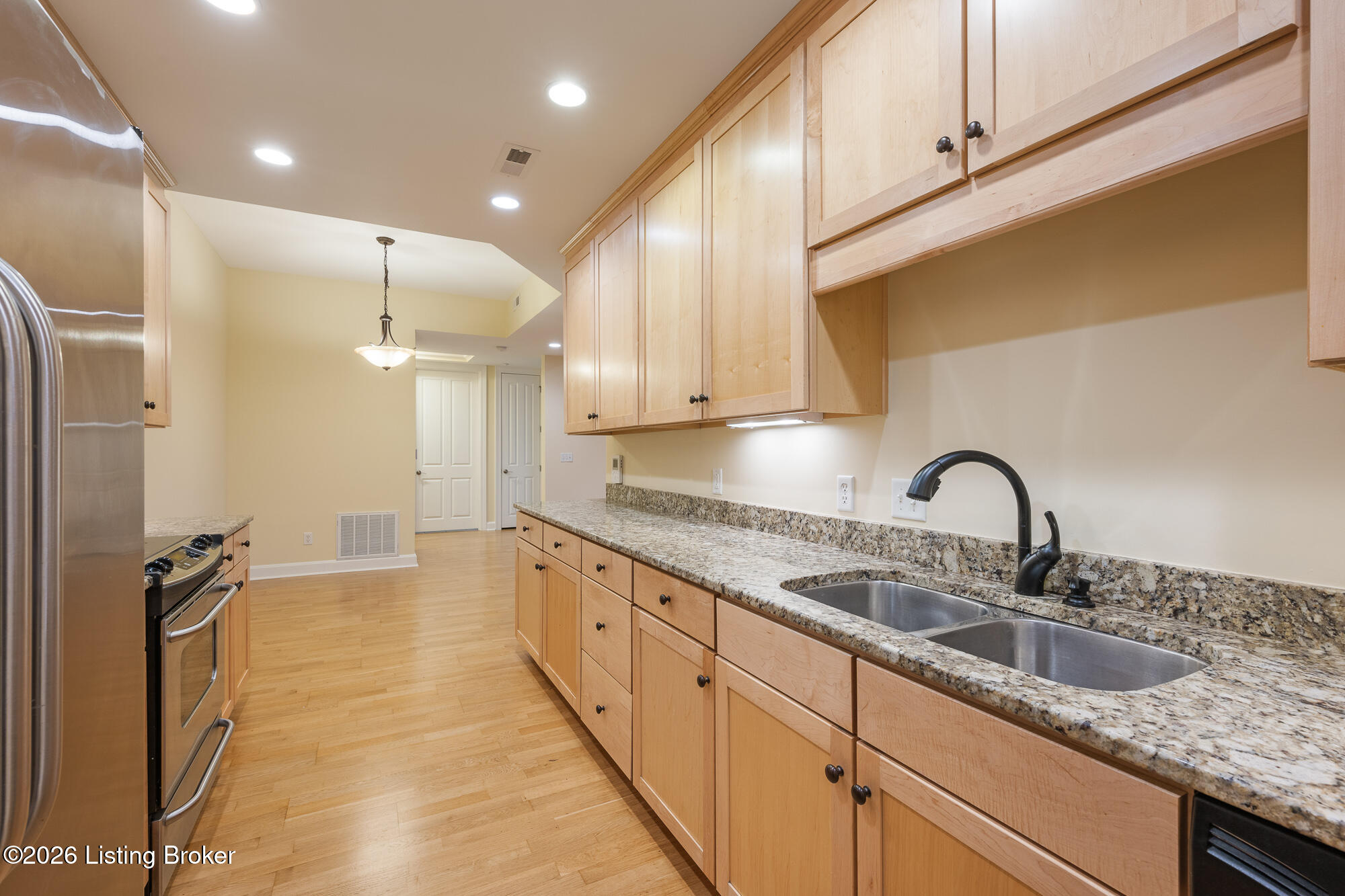 2000 Lancashire Ave UNIT 201