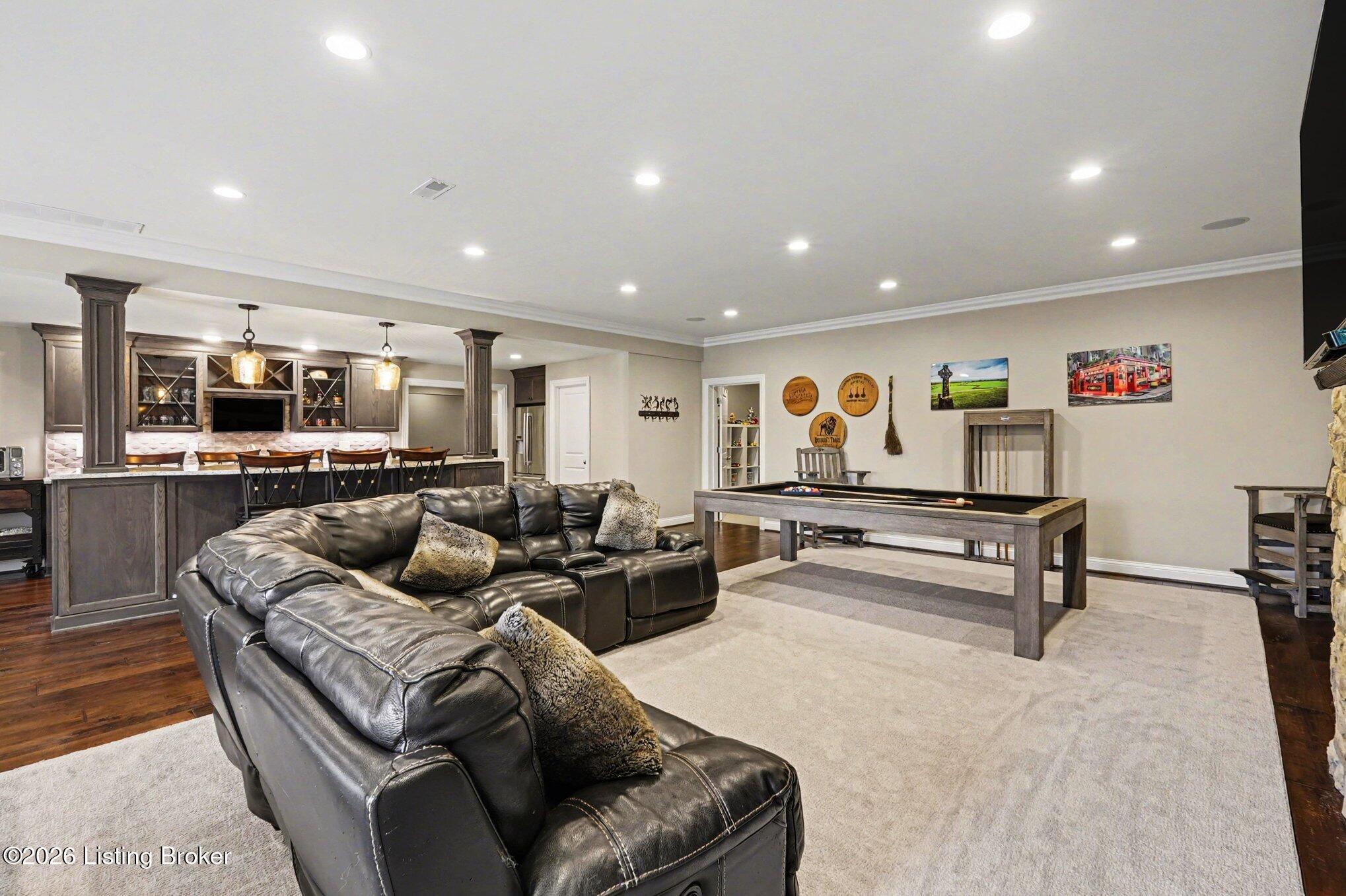 12421 Poplar Woods Dr