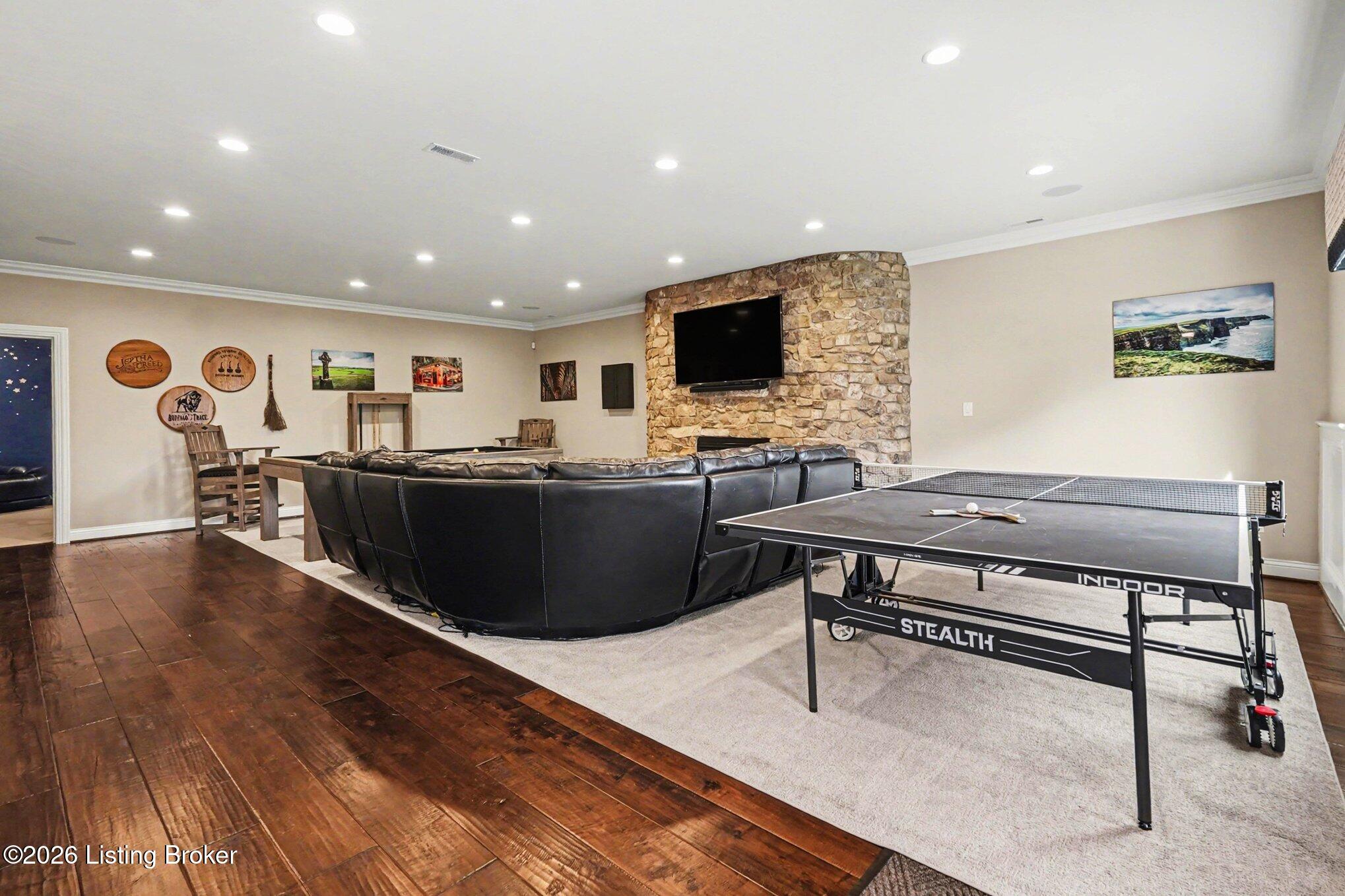 12421 Poplar Woods Dr