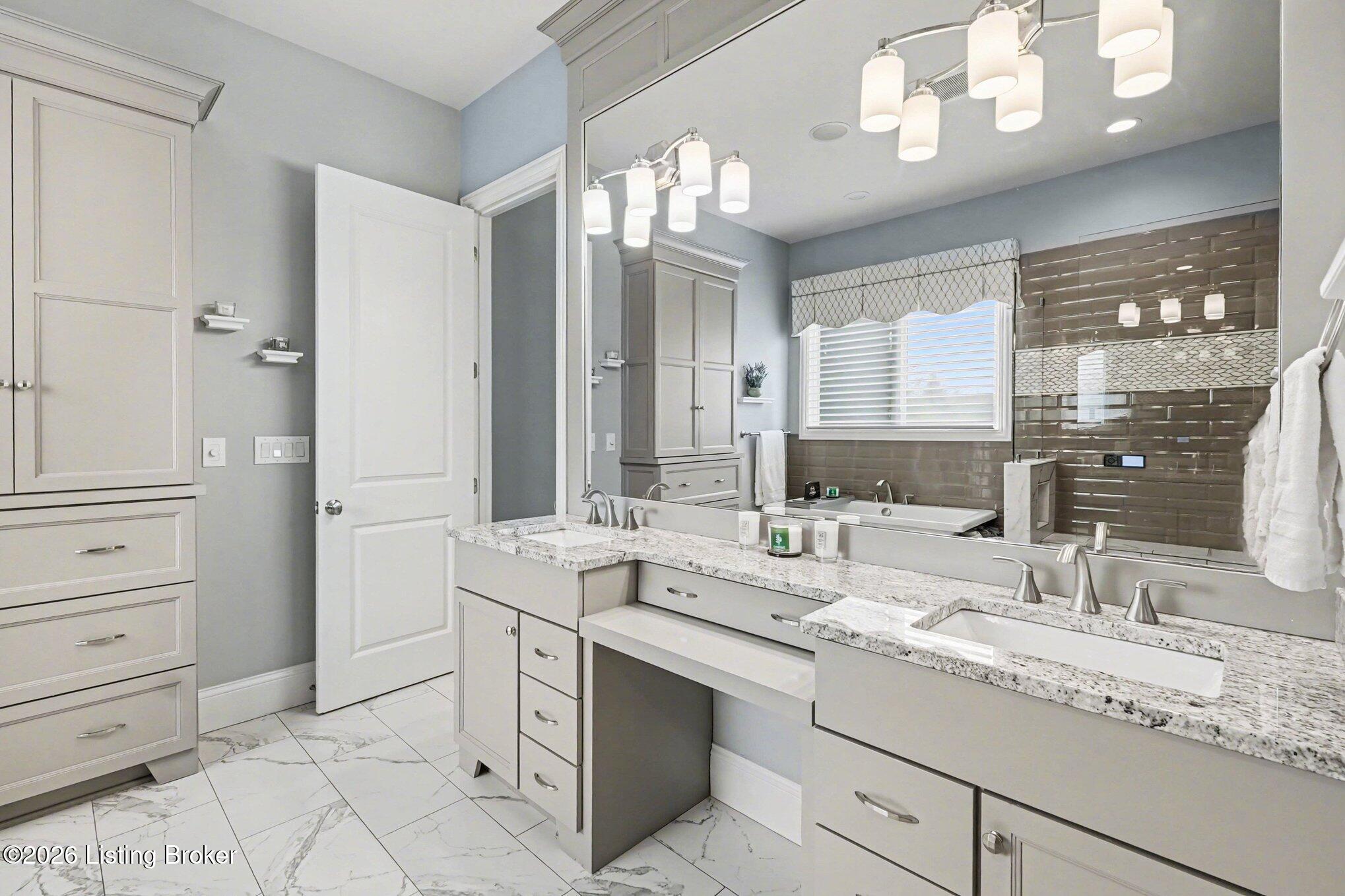 12421 Poplar Woods Dr