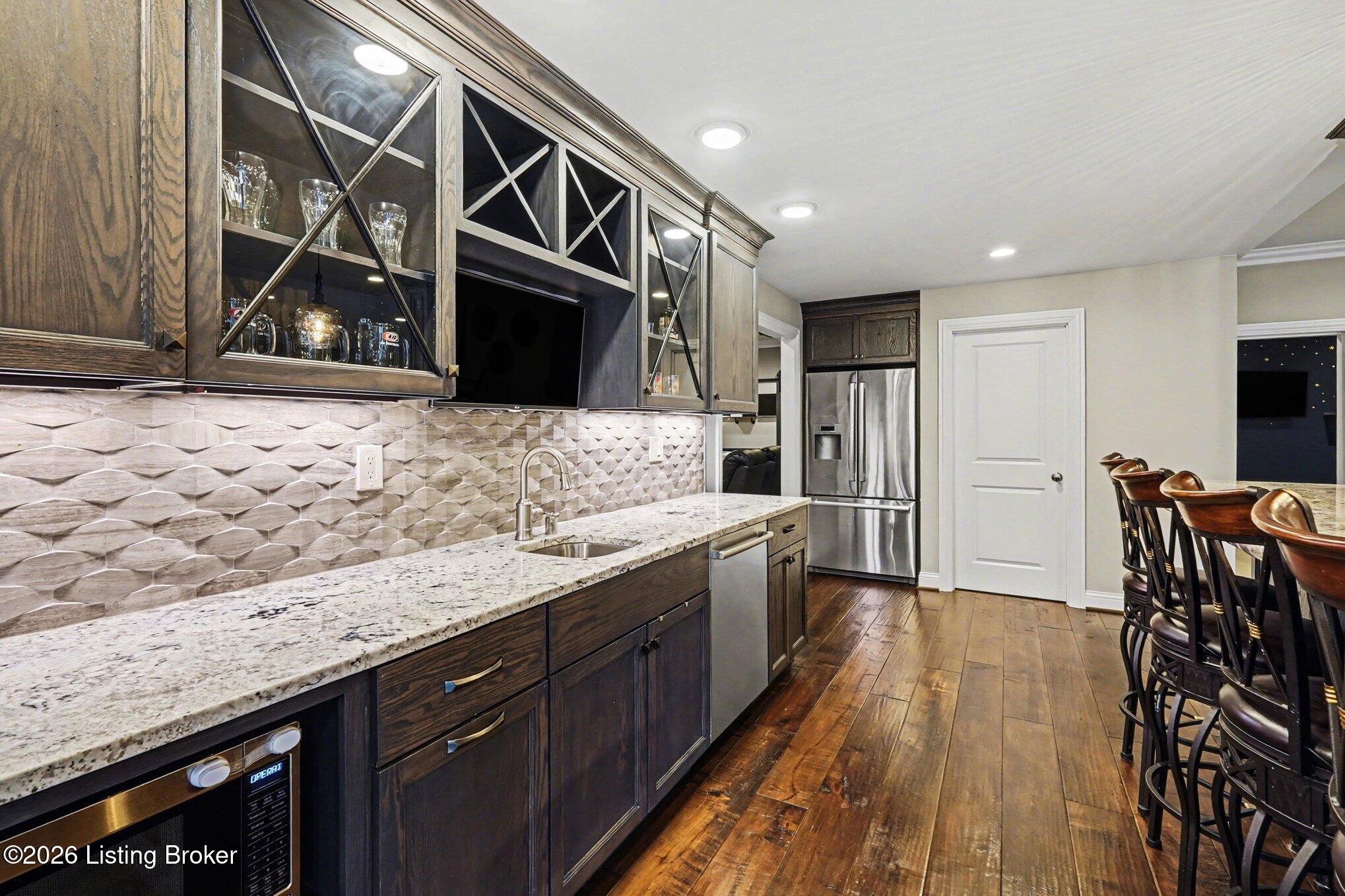 12421 Poplar Woods Dr