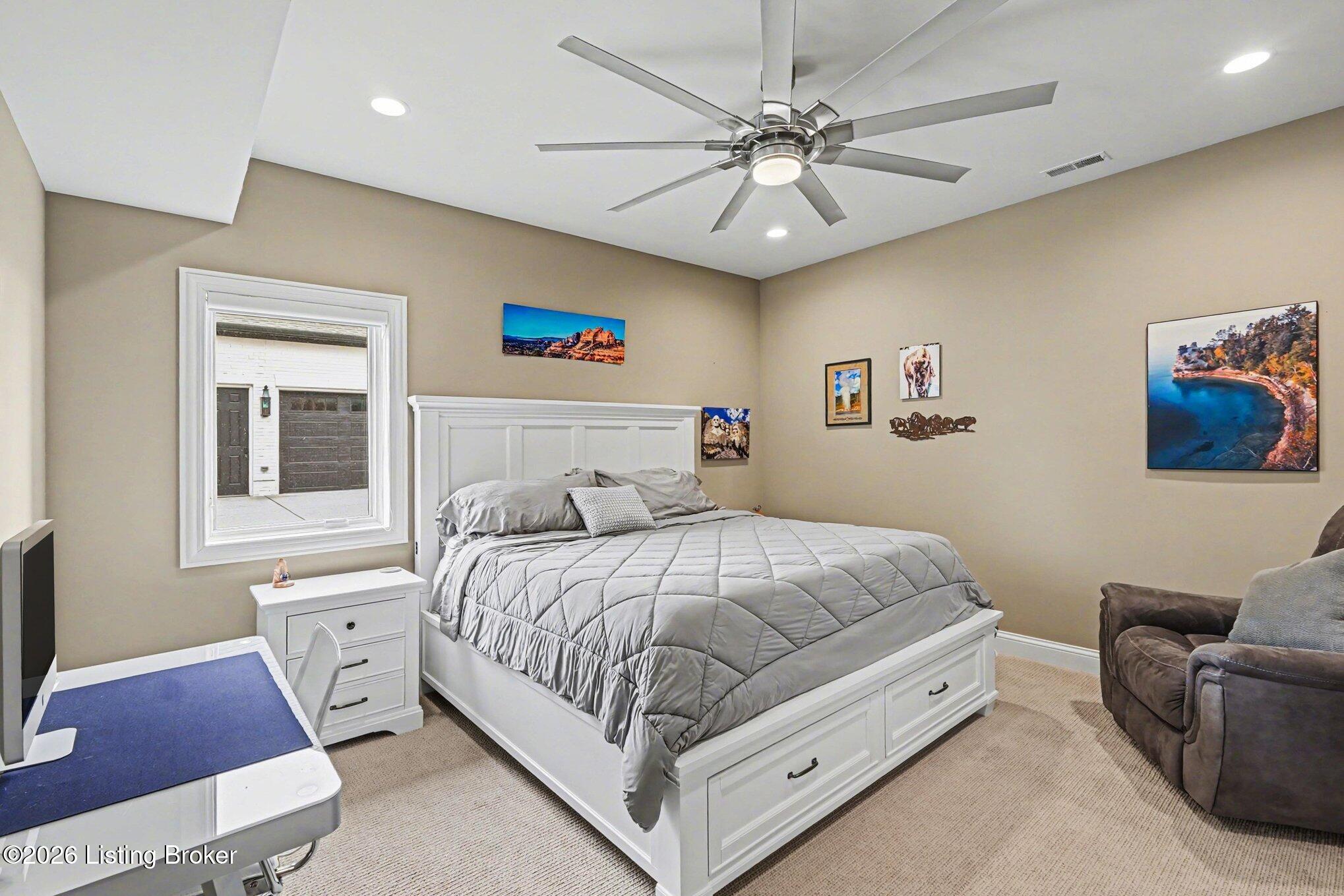 12421 Poplar Woods Dr