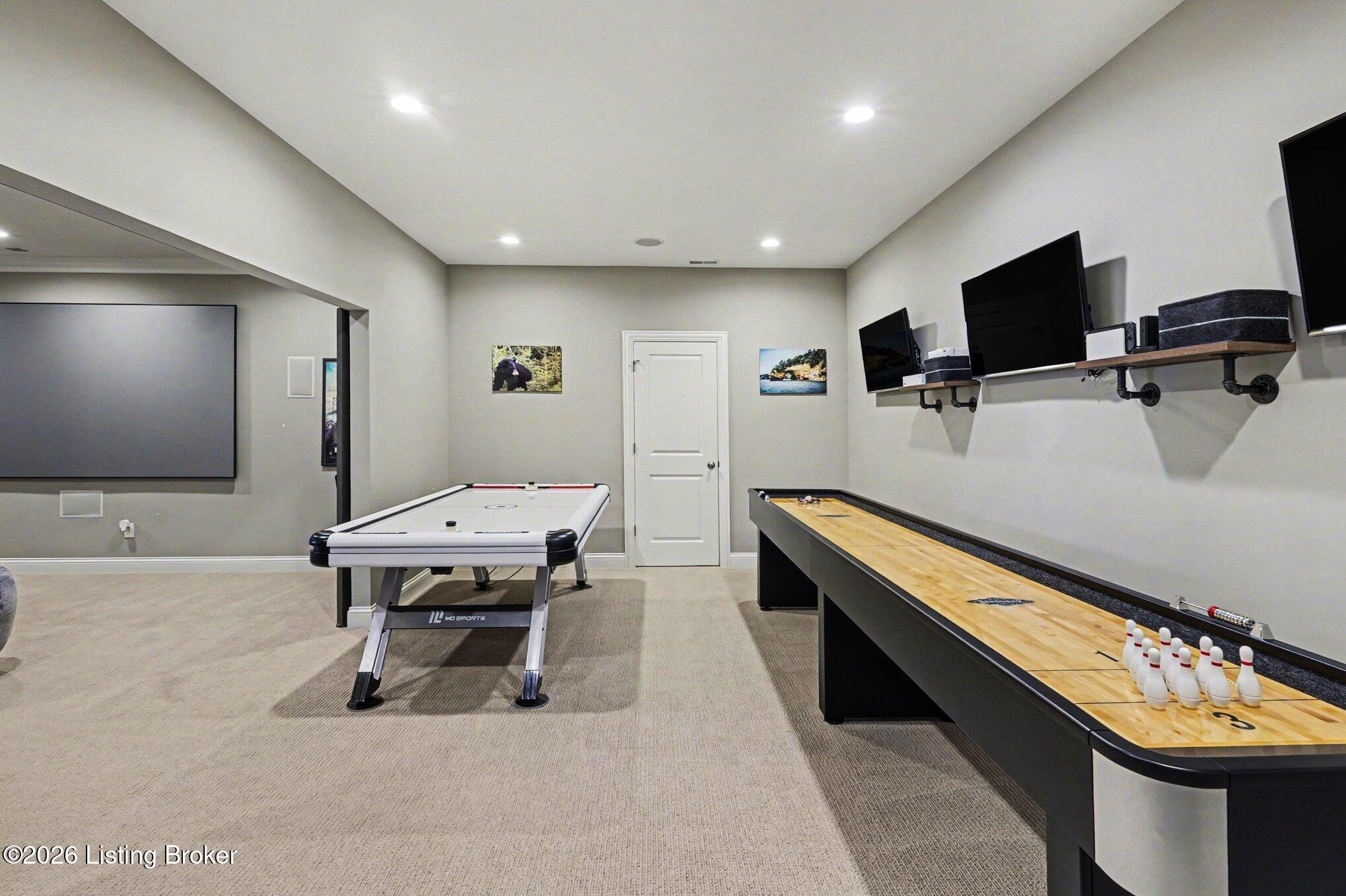 12421 Poplar Woods Dr