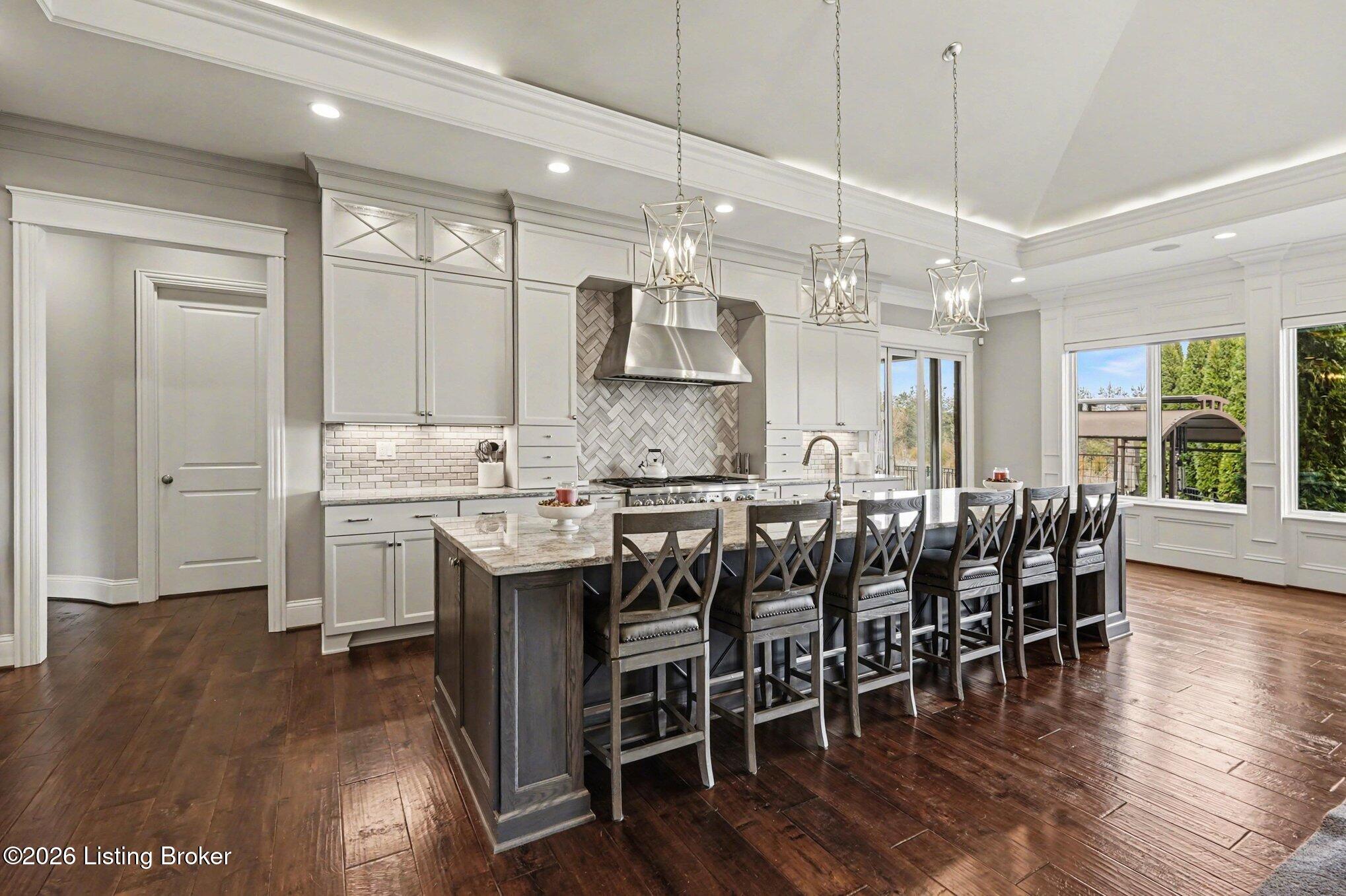 12421 Poplar Woods Dr