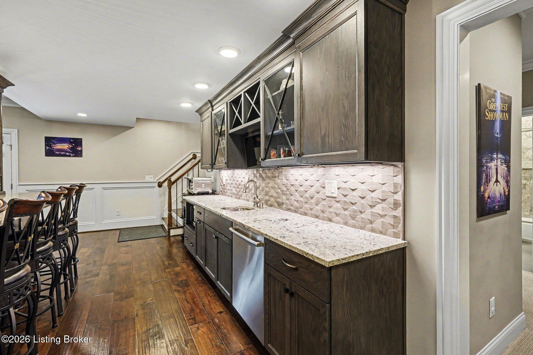 12421 Poplar Woods Dr