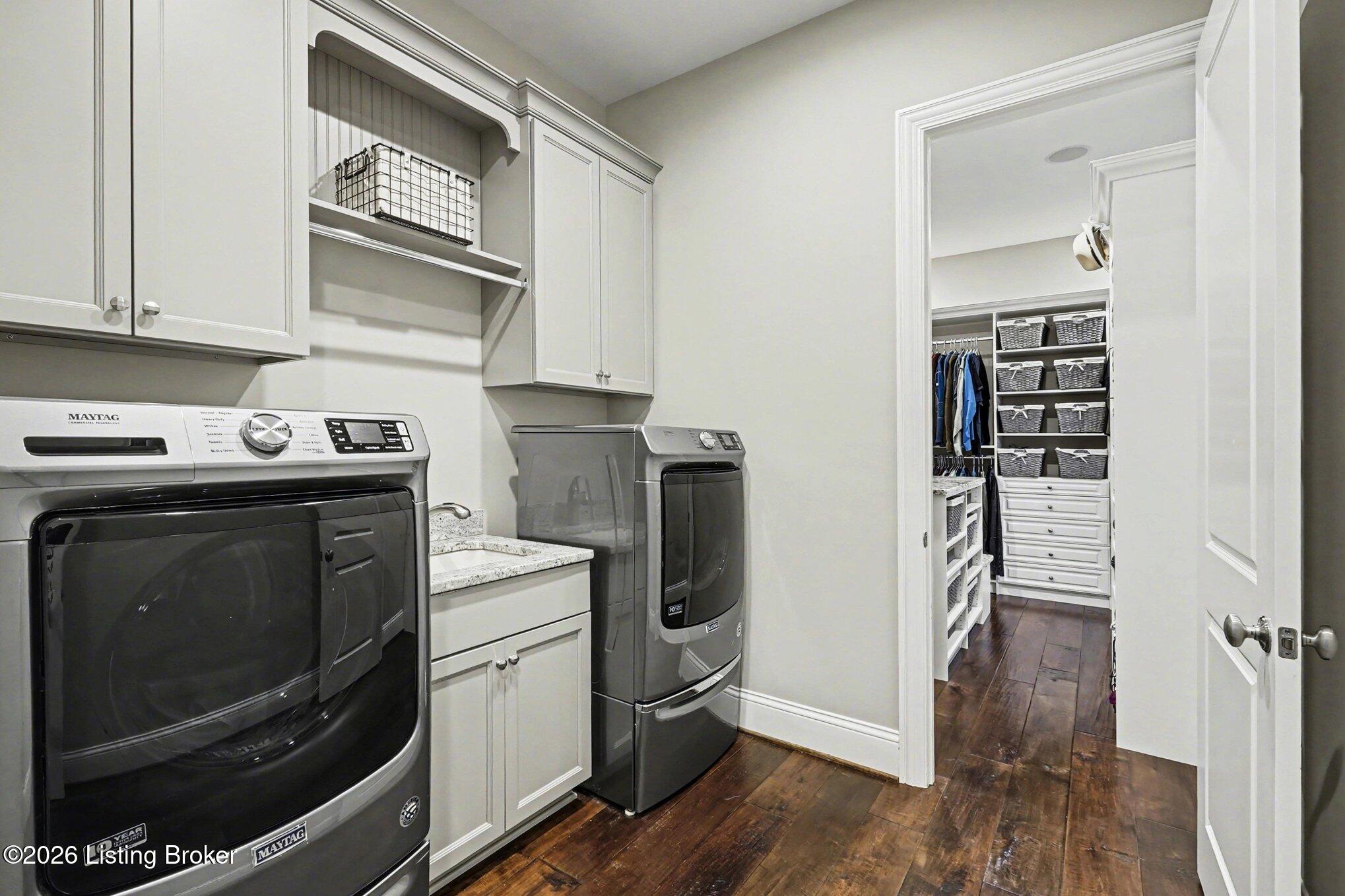 12421 Poplar Woods Dr