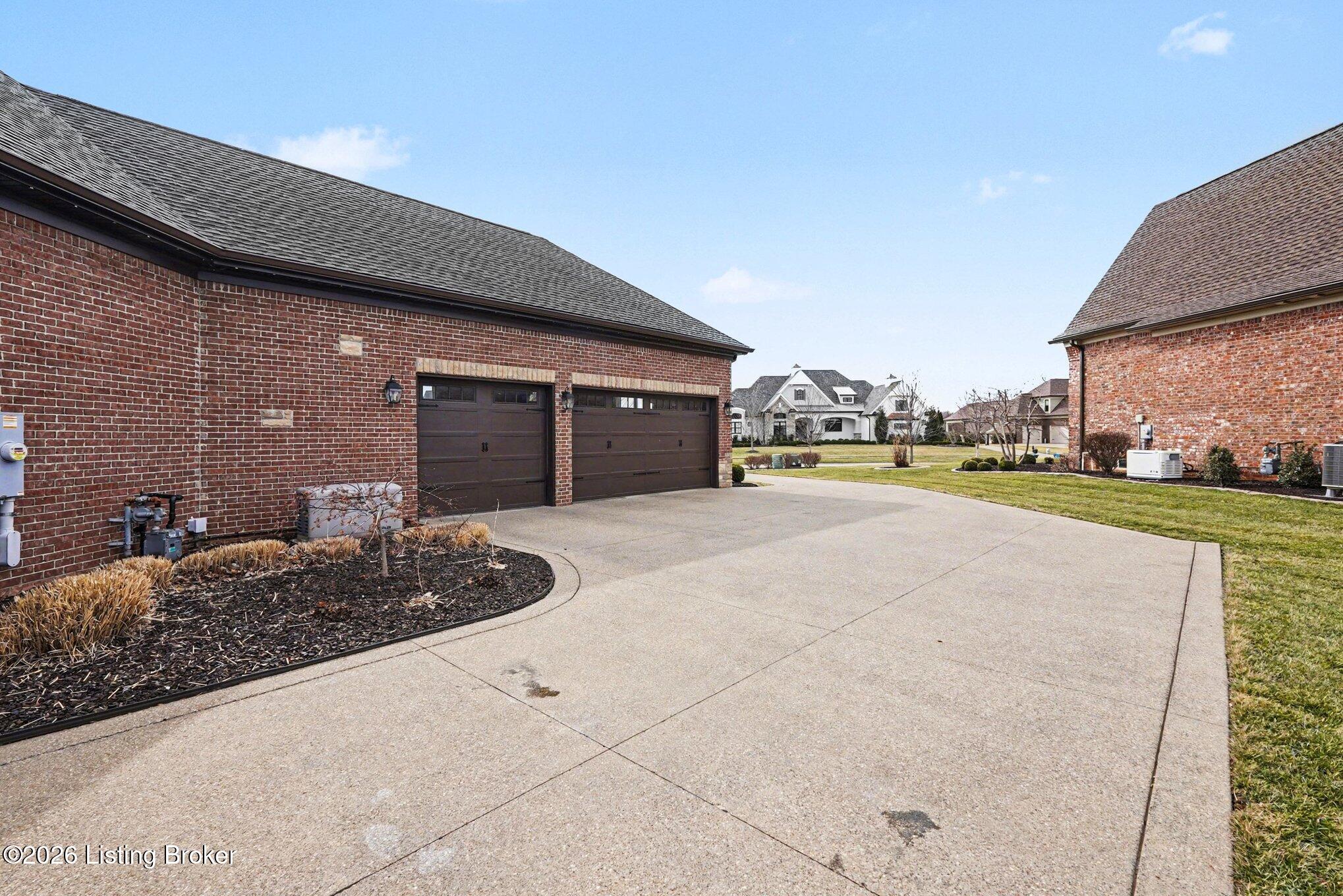 12421 Poplar Woods Dr