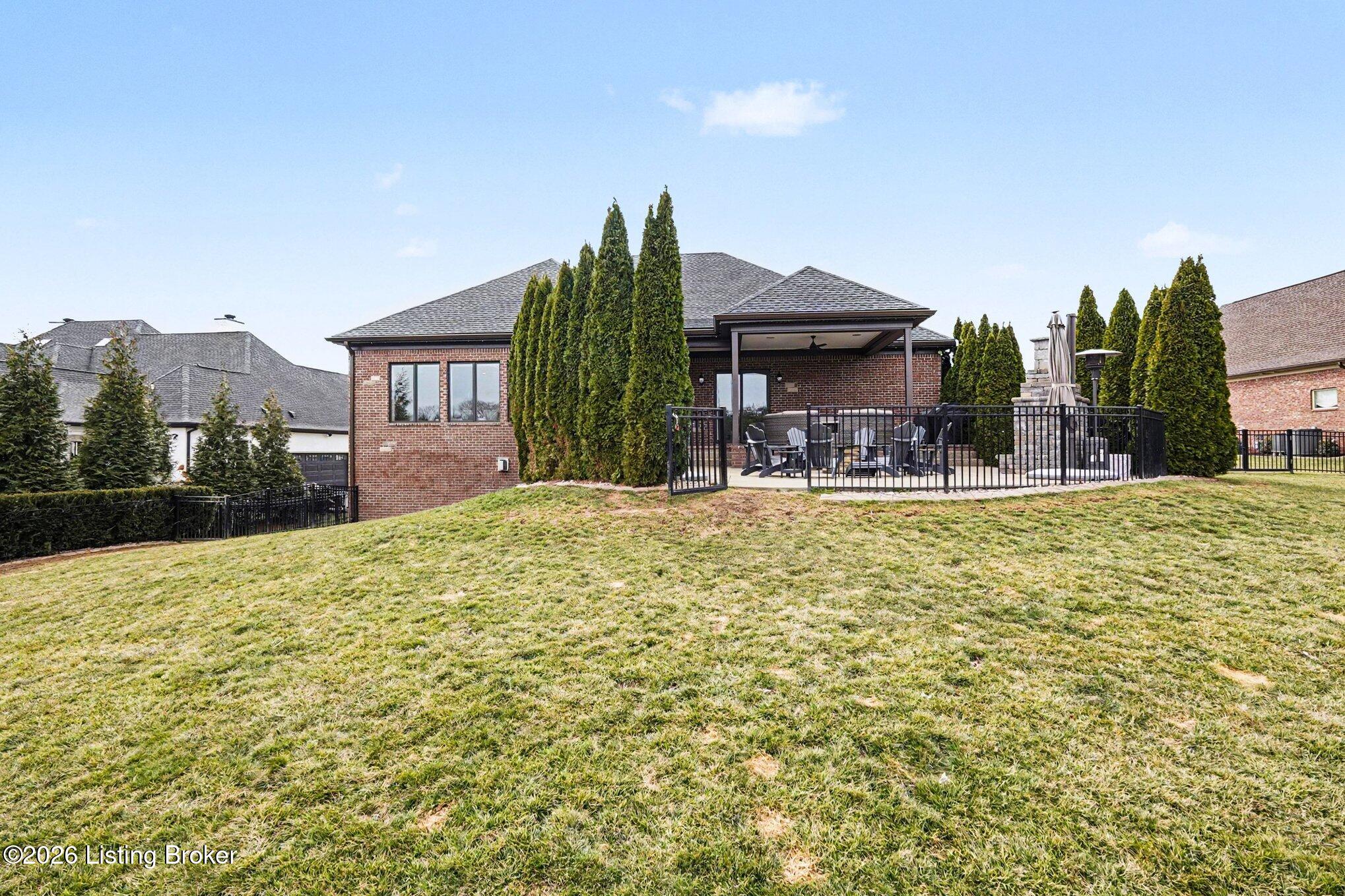 12421 Poplar Woods Dr