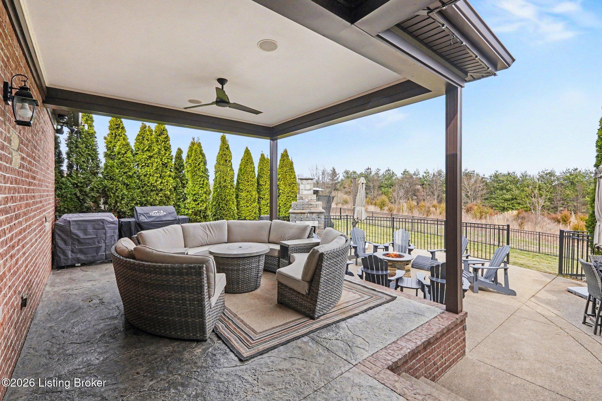 12421 Poplar Woods Dr