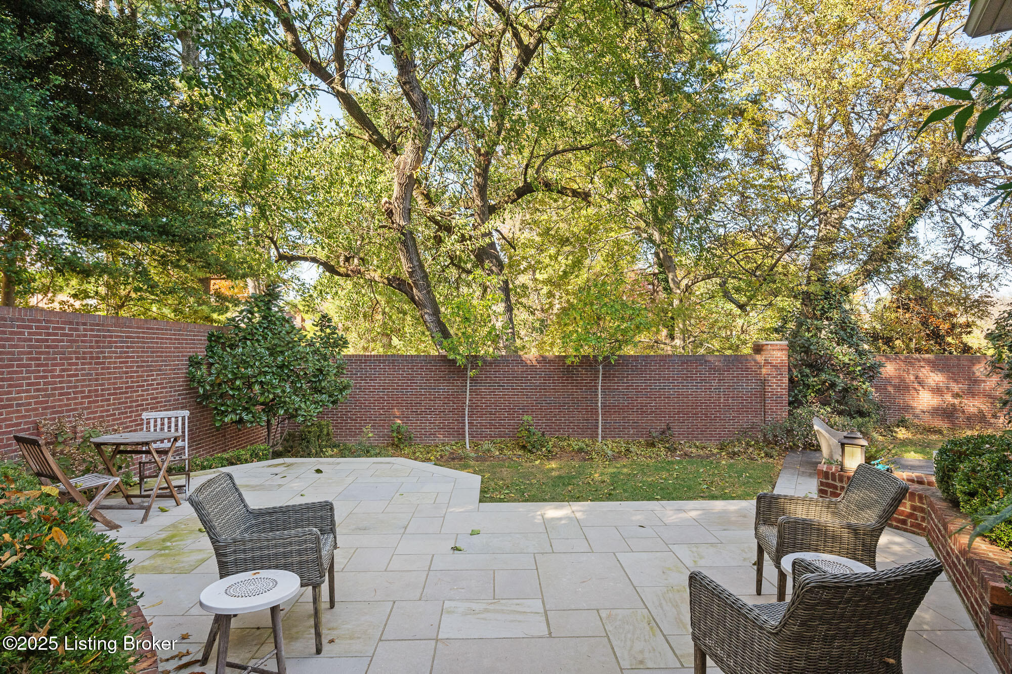 1428 Mockingbird Valley Green