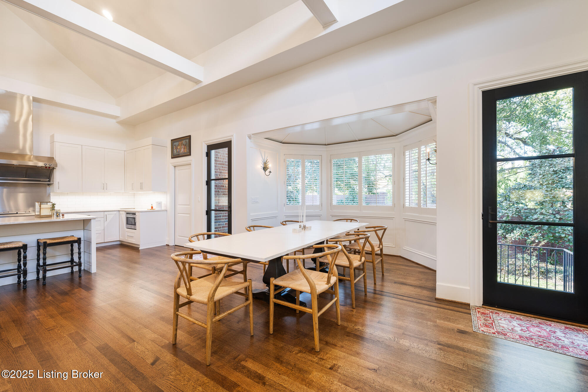 1428 Mockingbird Valley Green