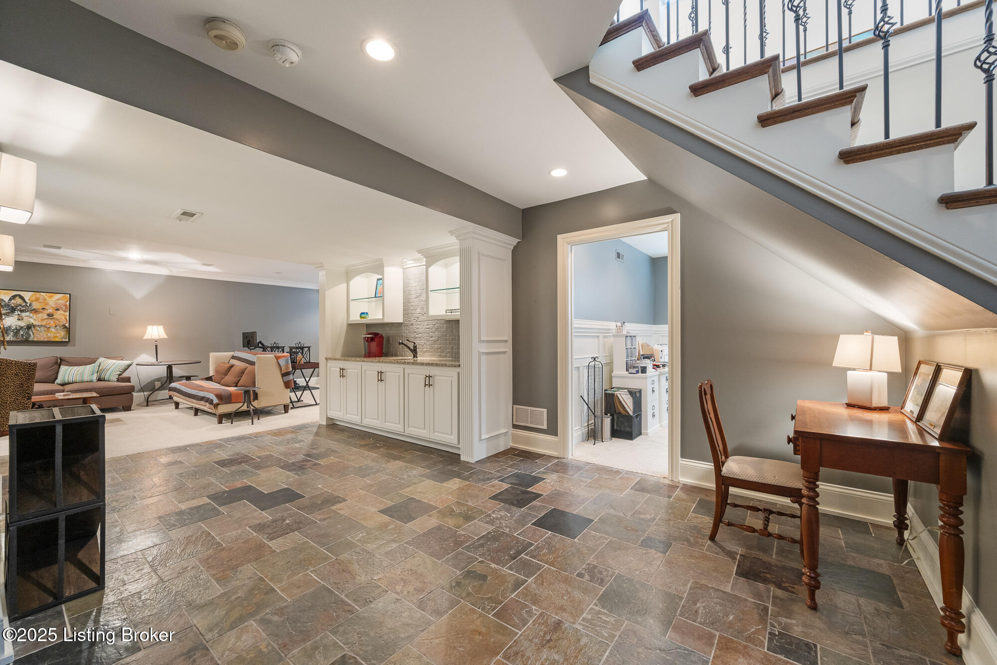 1428 Mockingbird Valley Green