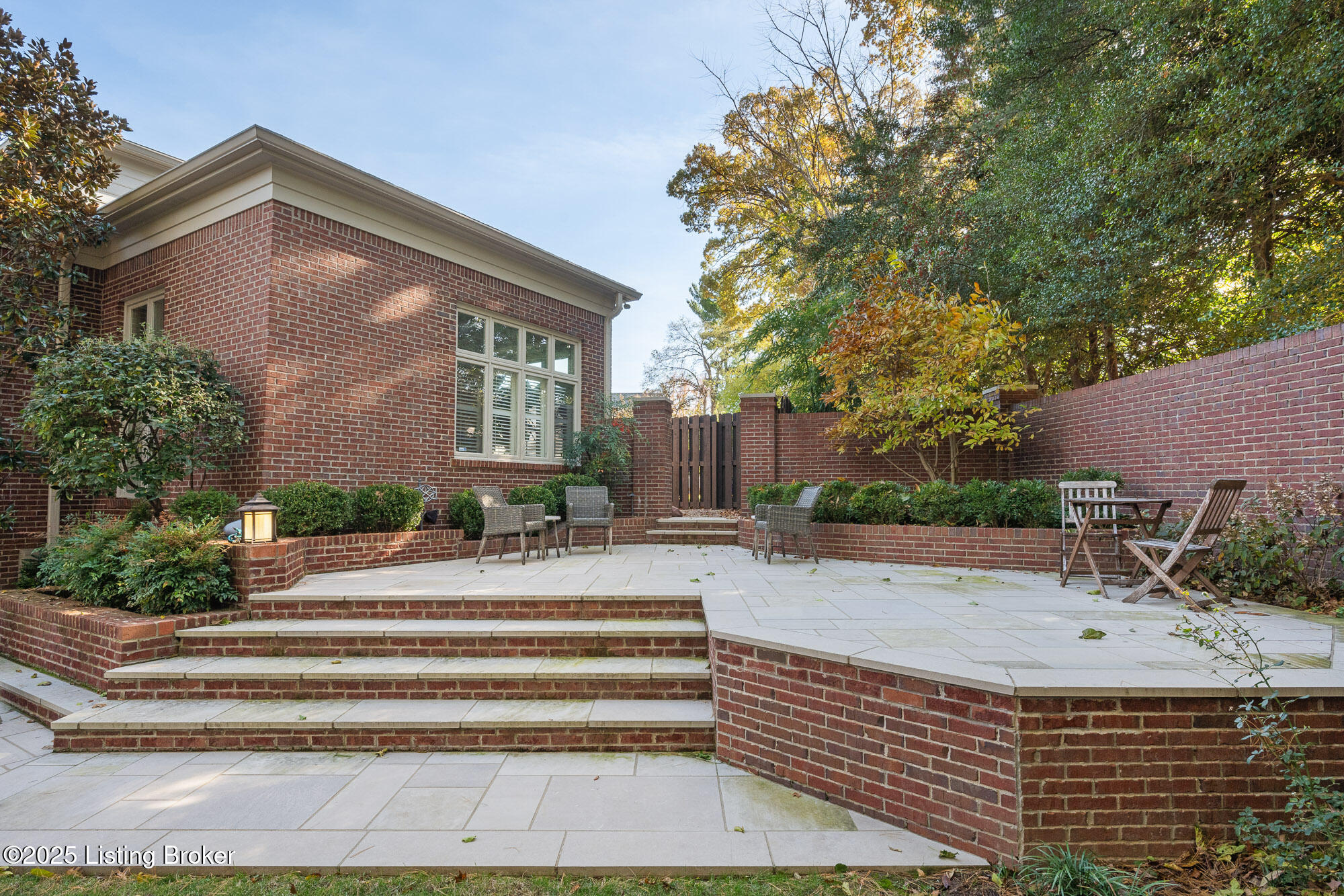 1428 Mockingbird Valley Green