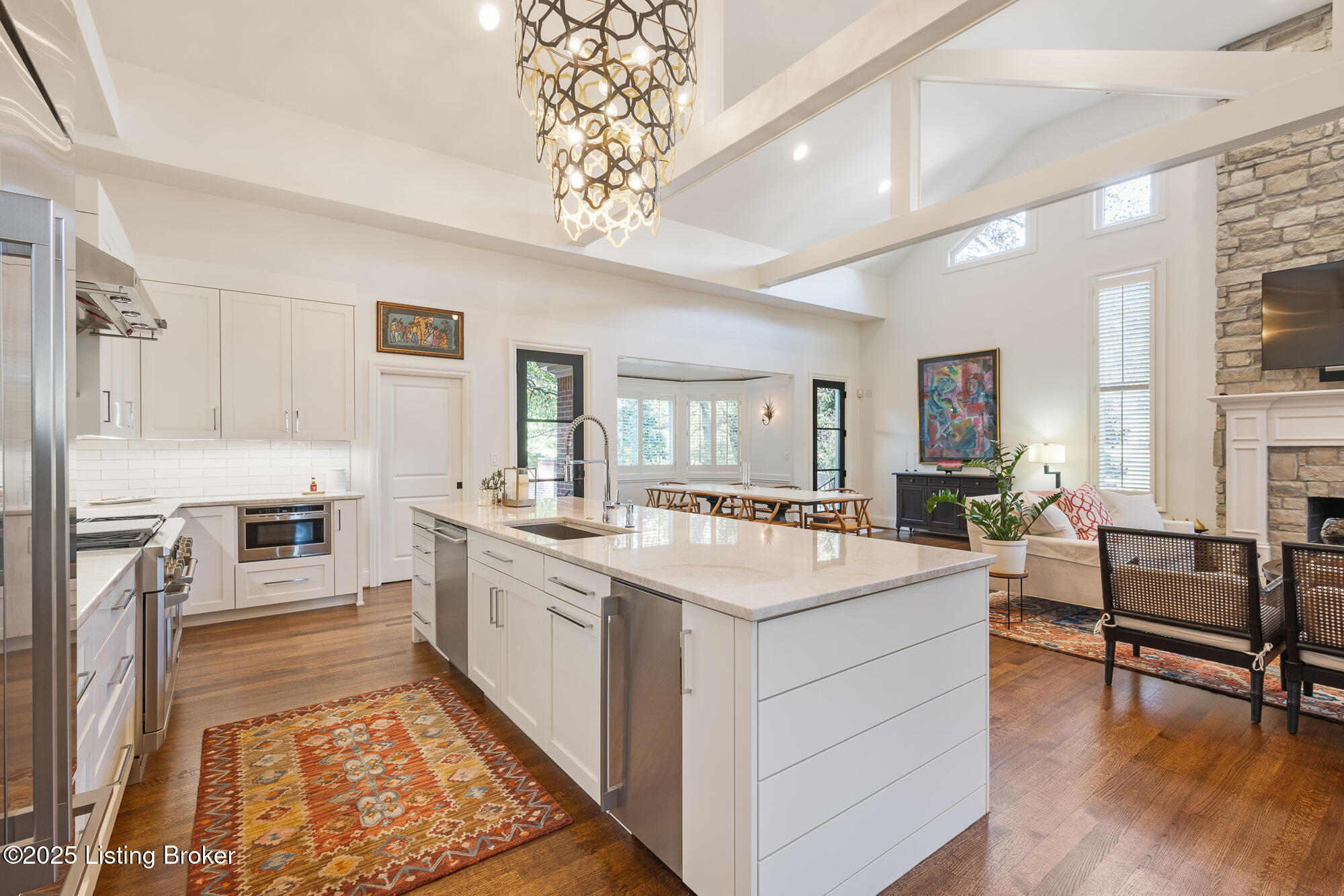 1428 Mockingbird Valley Green