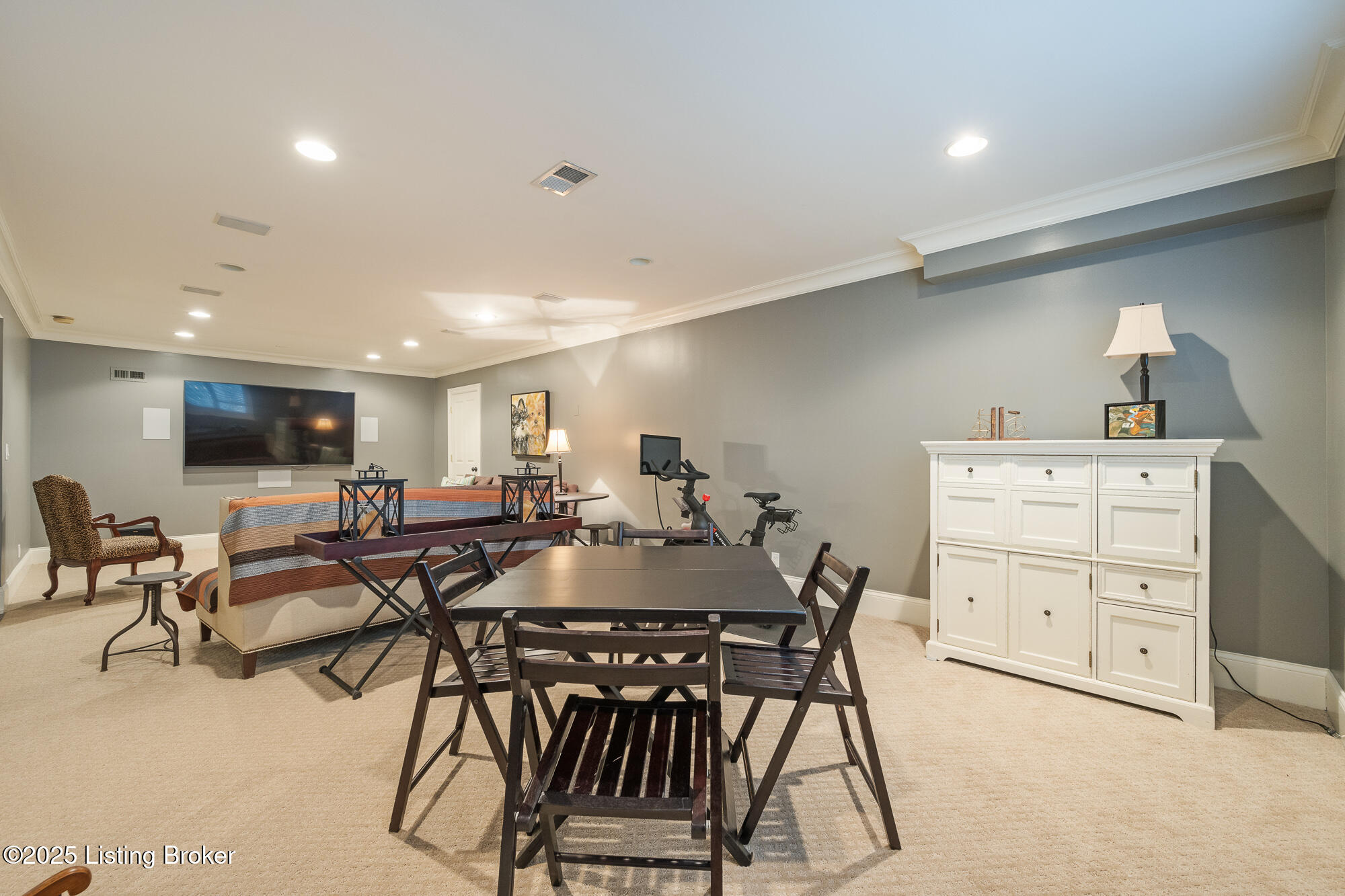 1428 Mockingbird Valley Green