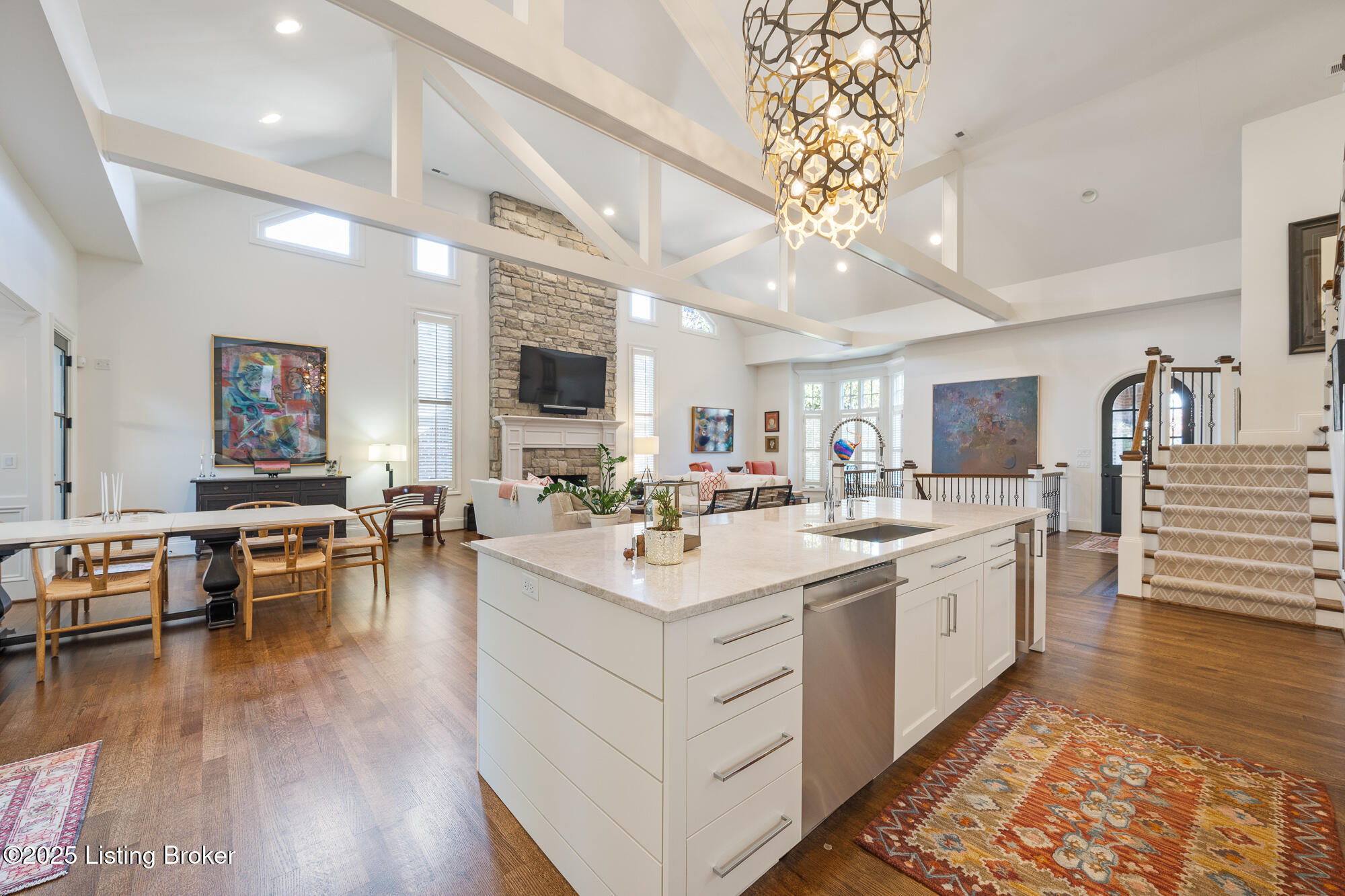 1428 Mockingbird Valley Green