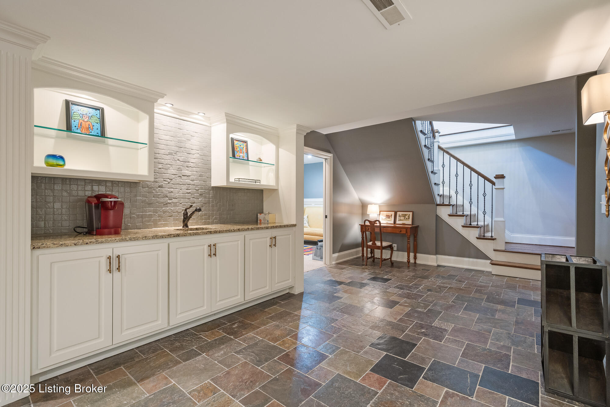 1428 Mockingbird Valley Green