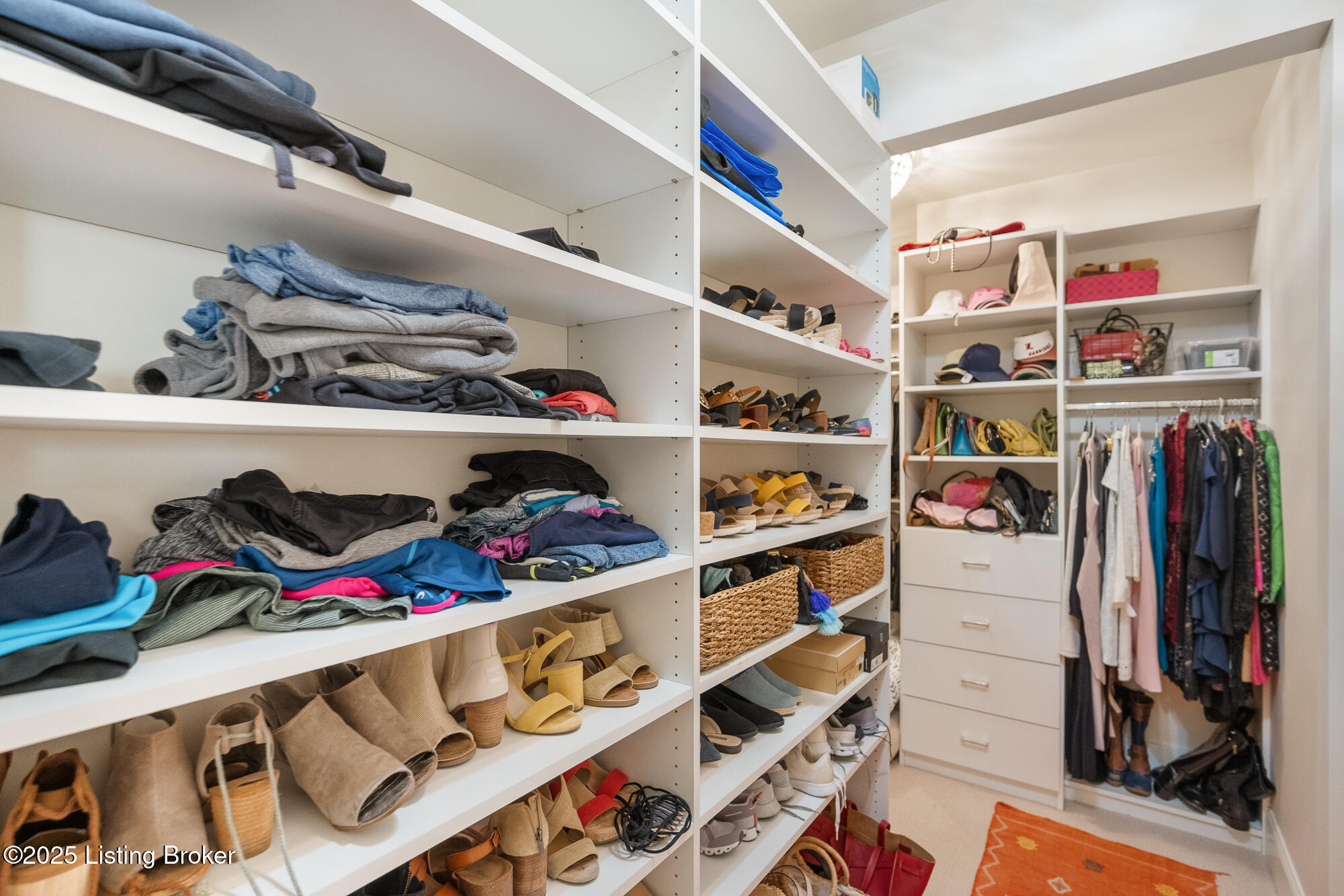 1428 Mockingbird Valley Green