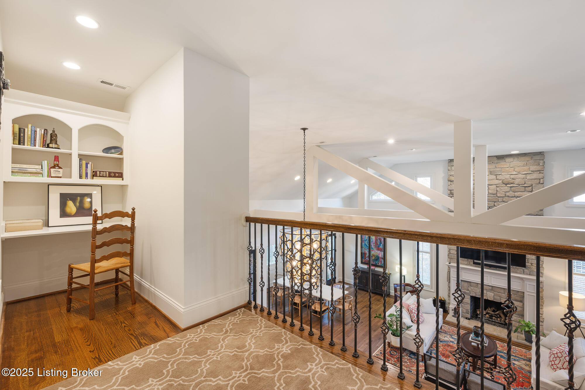 1428 Mockingbird Valley Green