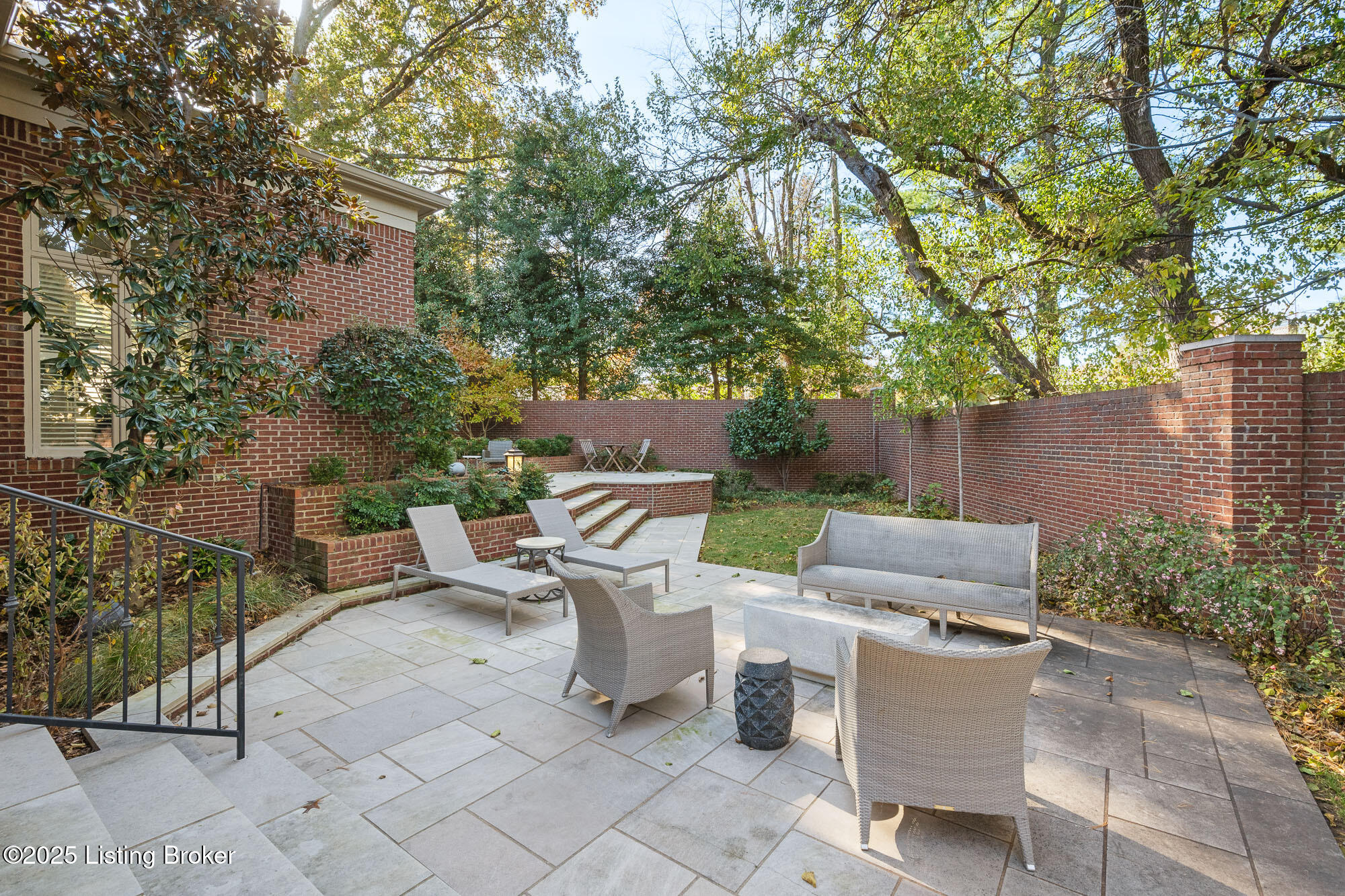 1428 Mockingbird Valley Green