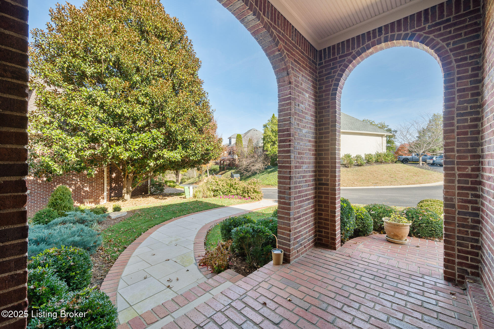 1428 Mockingbird Valley Green