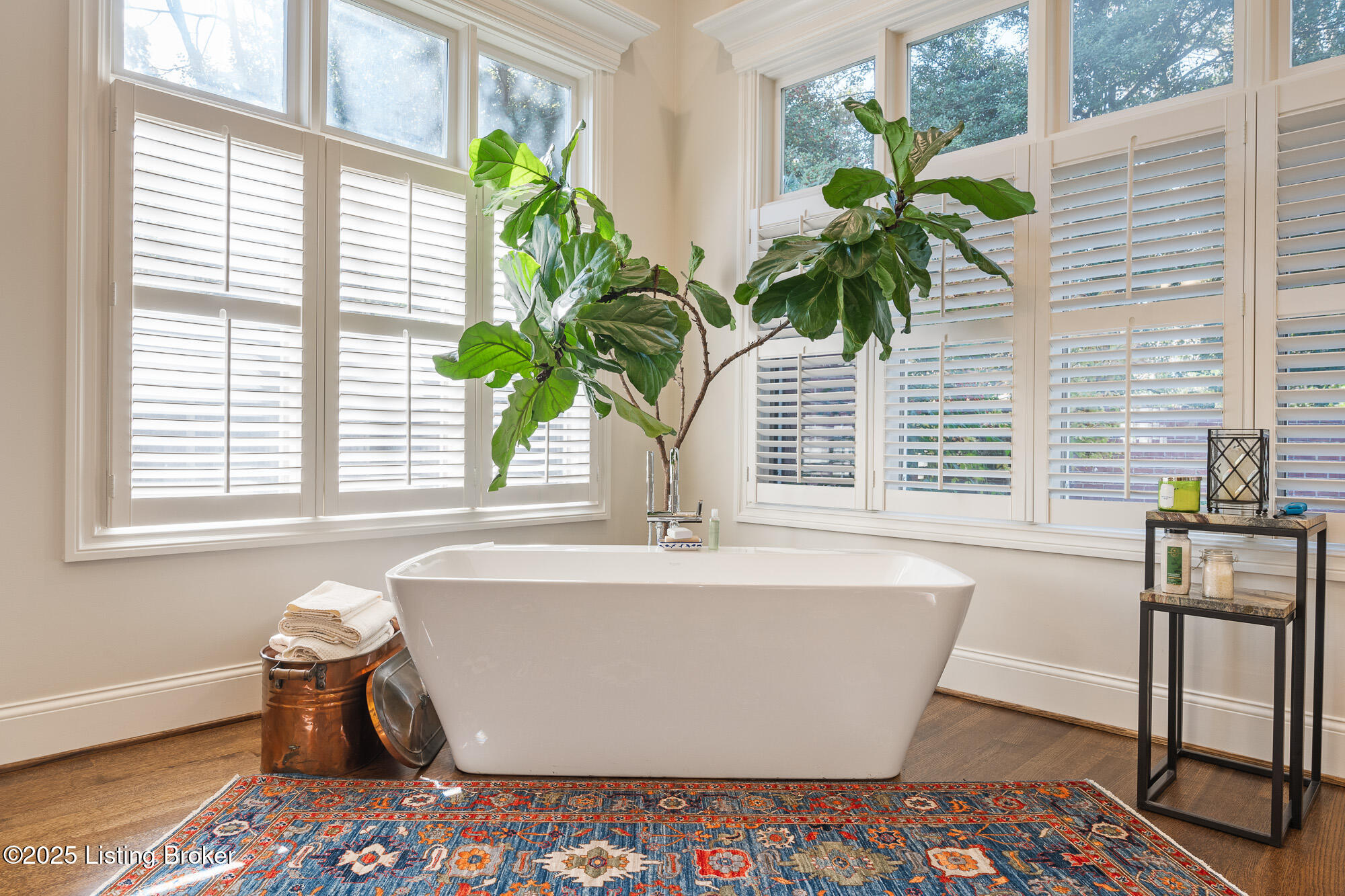 1428 Mockingbird Valley Green