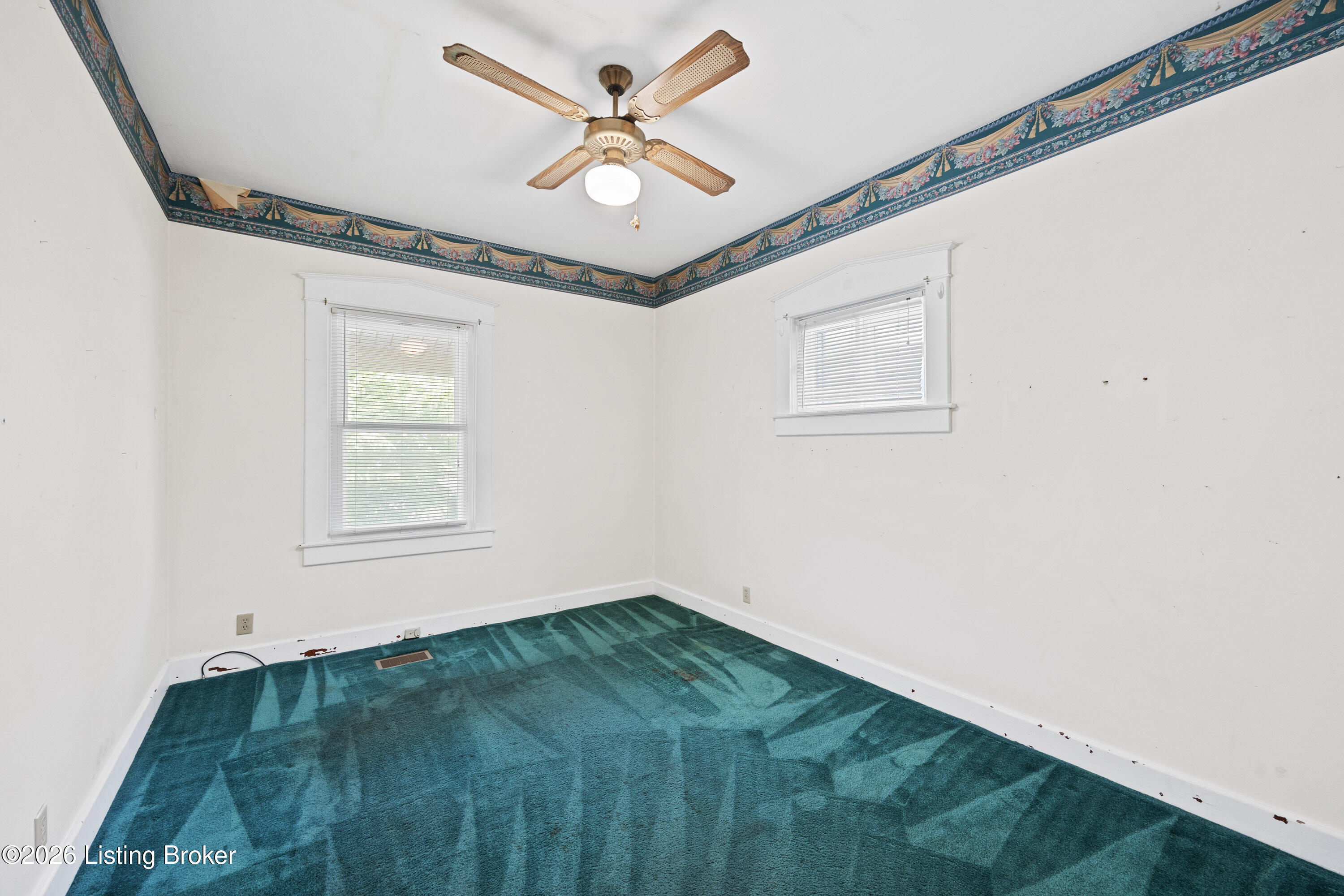 830 Clarks Ln