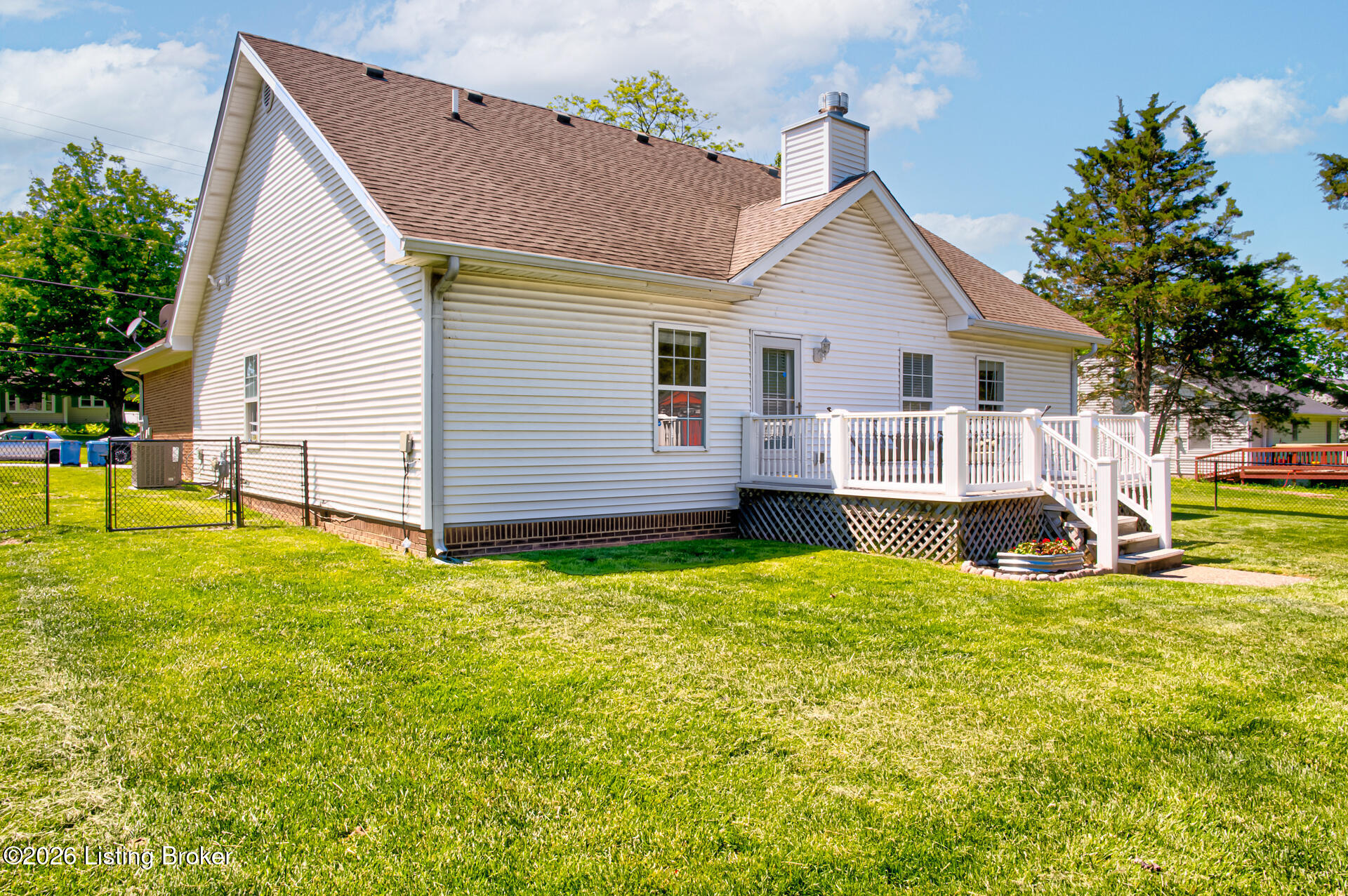 580 Catalpa Ln
