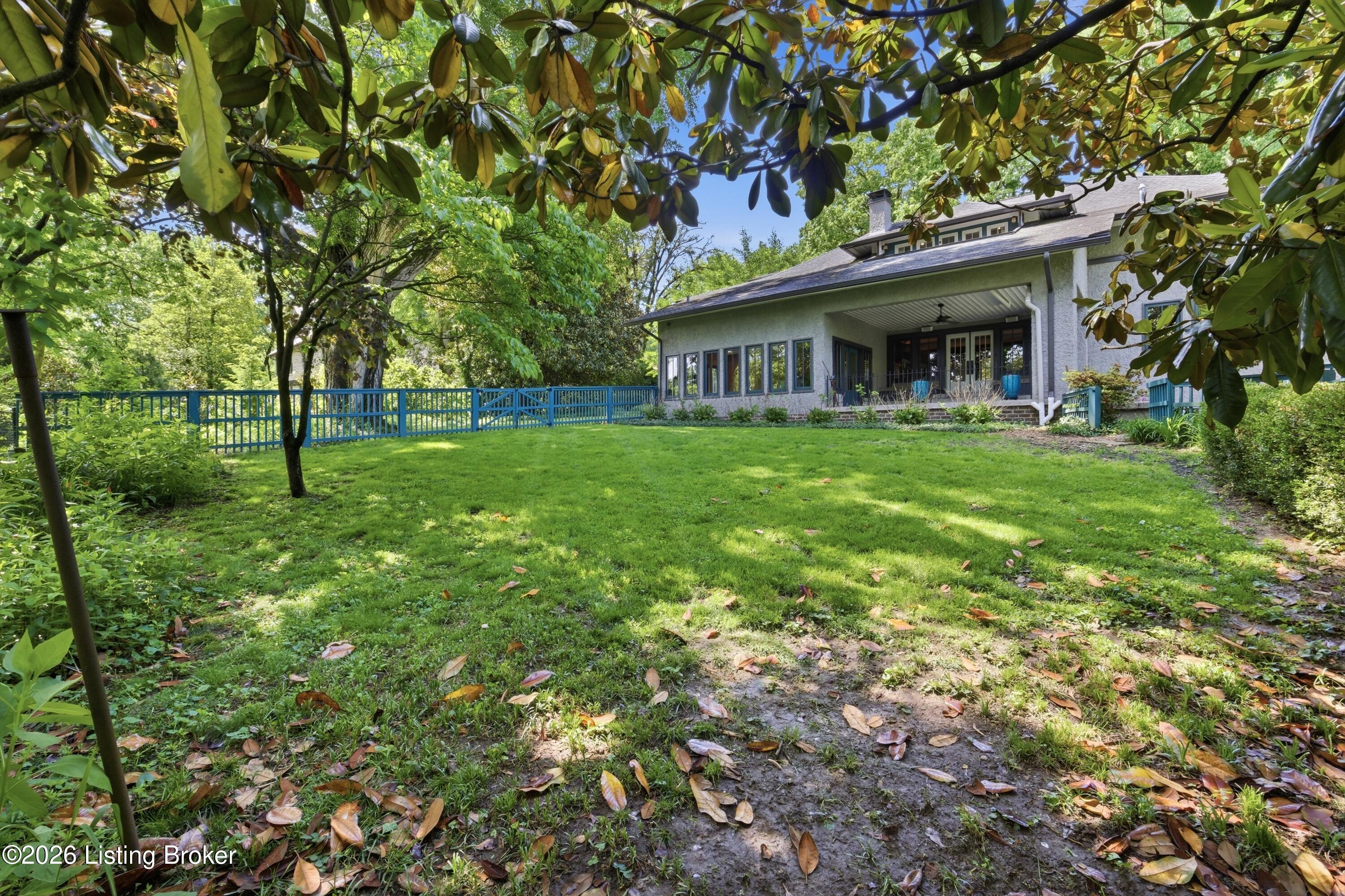2119 Kenilworth Pl