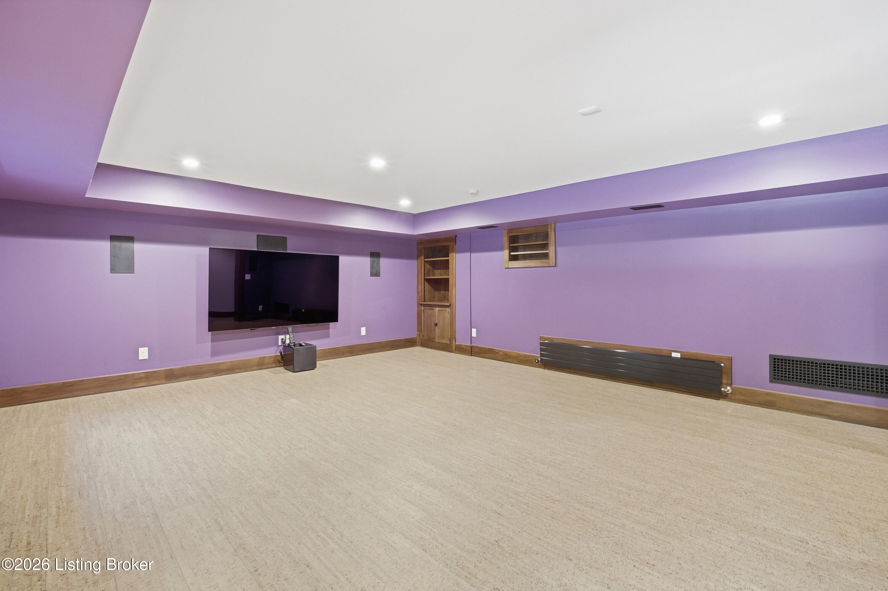 2119 Kenilworth Pl