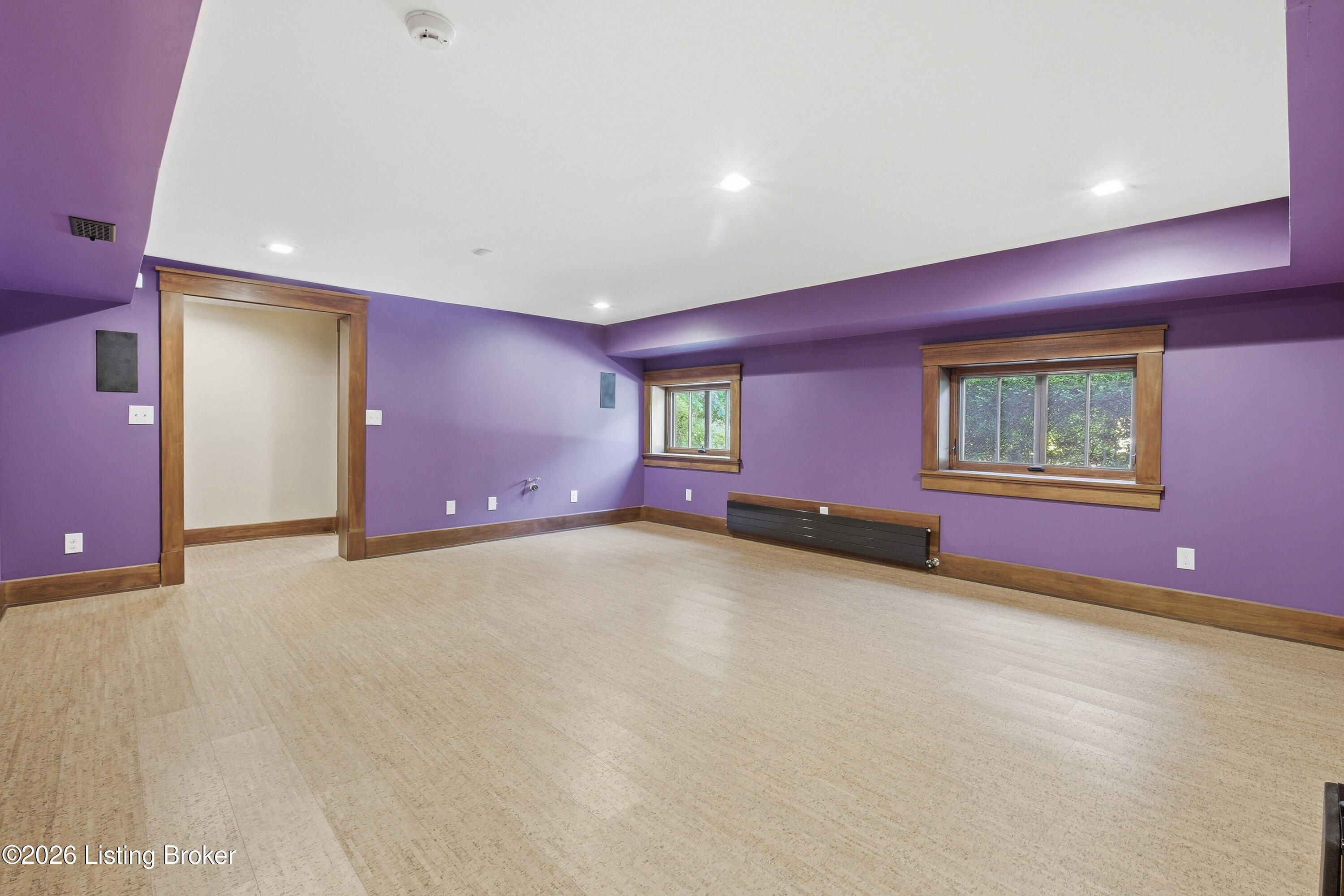 2119 Kenilworth Pl