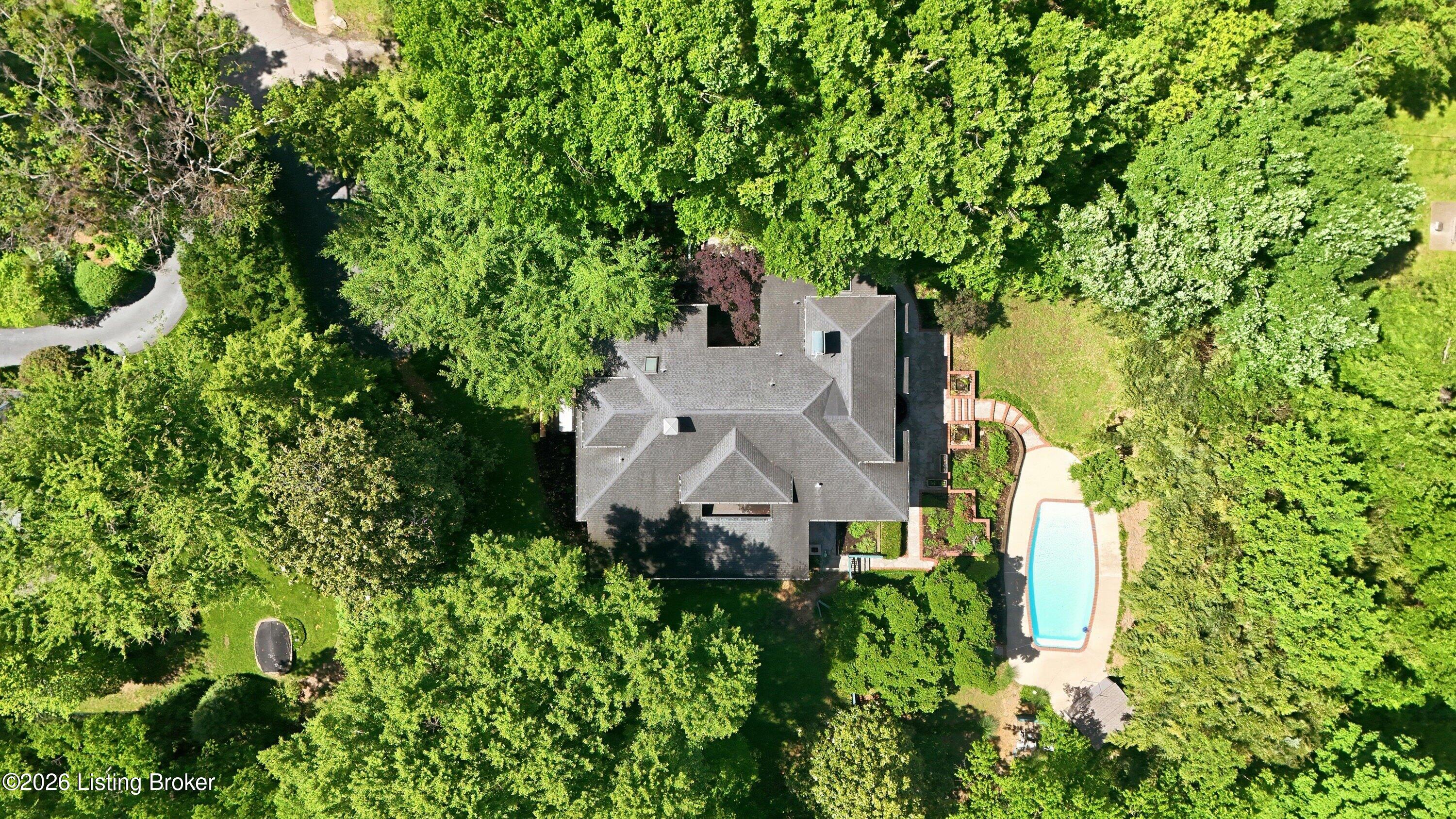 2119 Kenilworth Pl