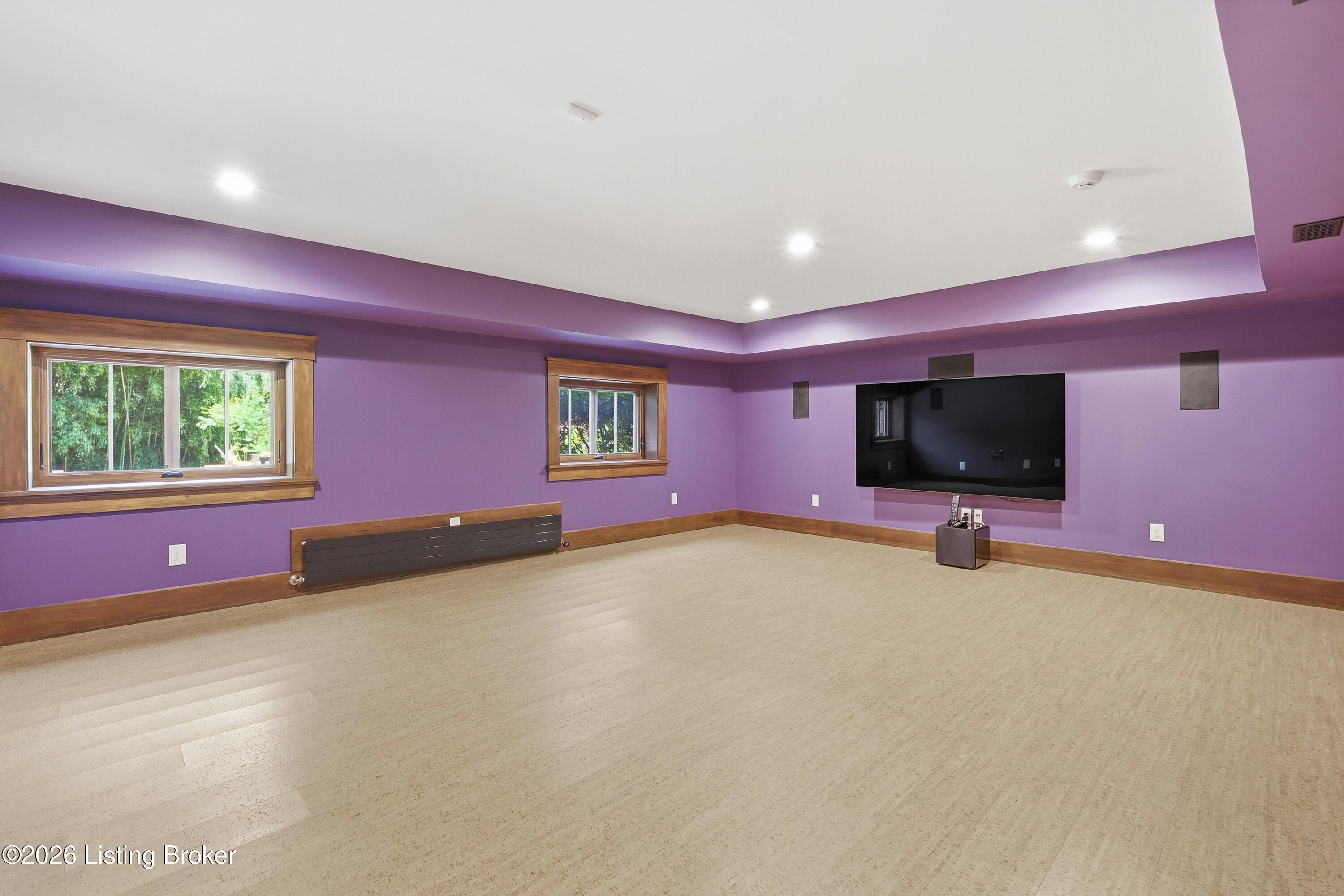 2119 Kenilworth Pl