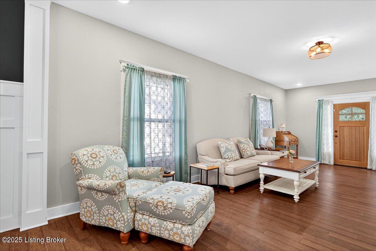 218 Cornell Pl
