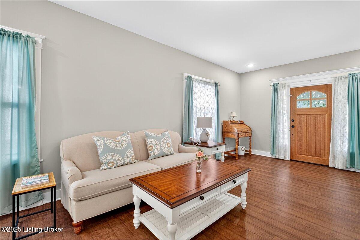 218 Cornell Pl