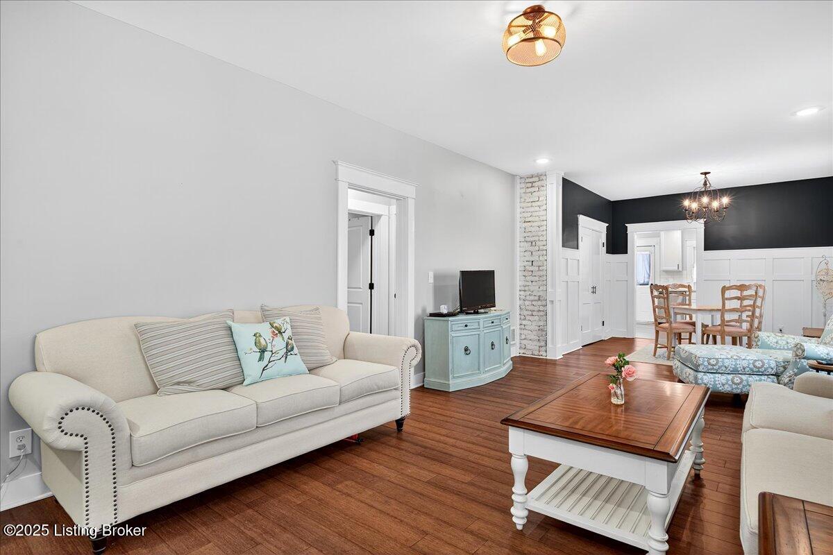 218 Cornell Pl