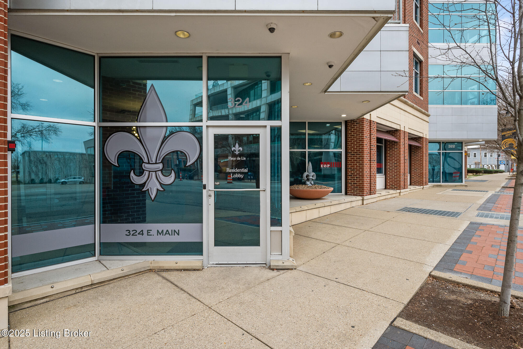 324 E Main St 401