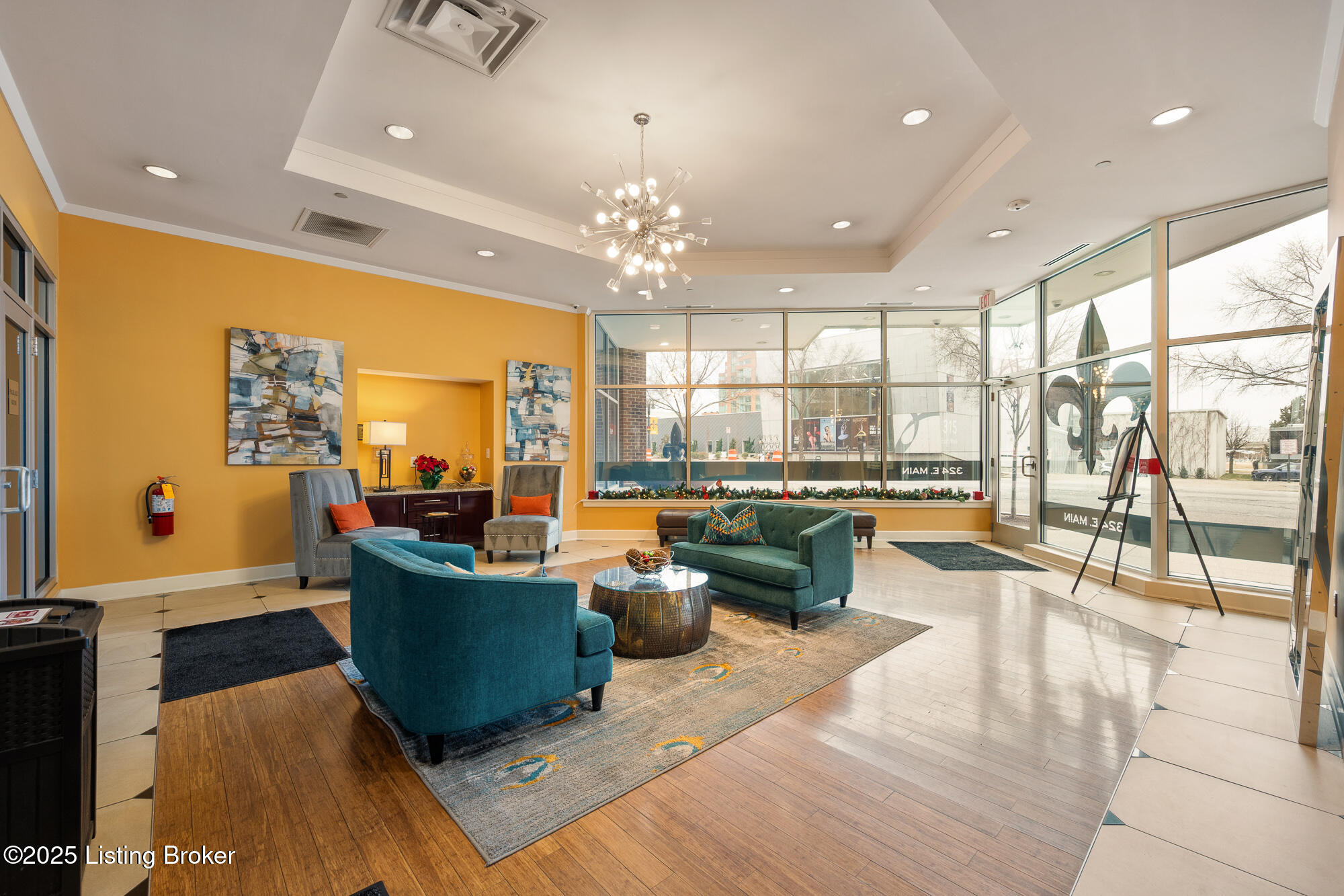 324 E Main St 401