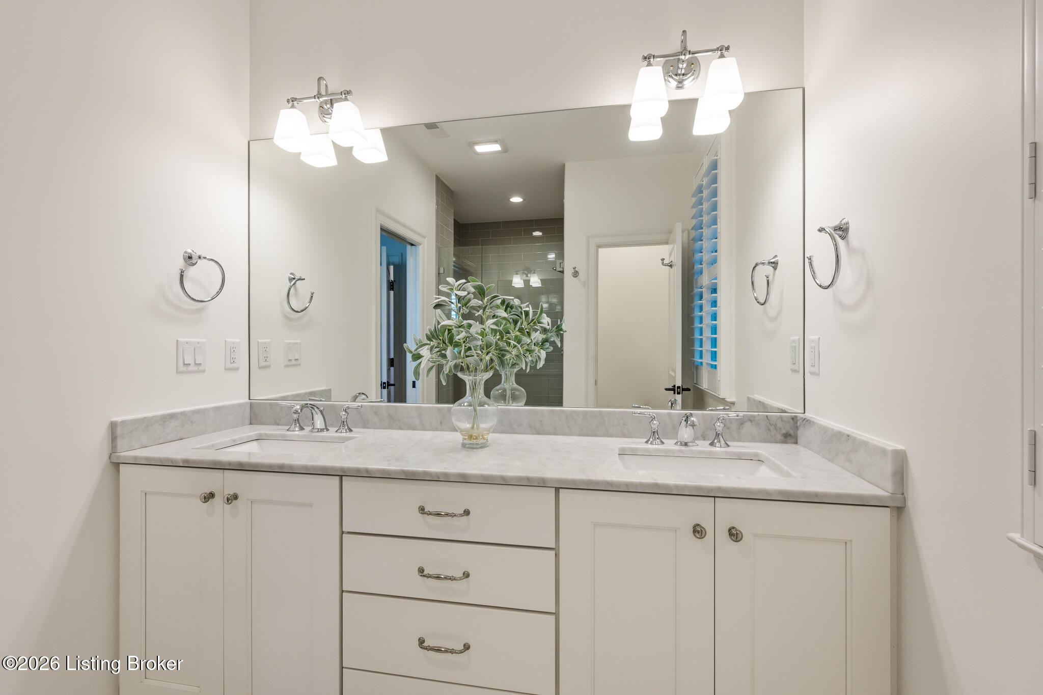 6110 Mistflower Cir