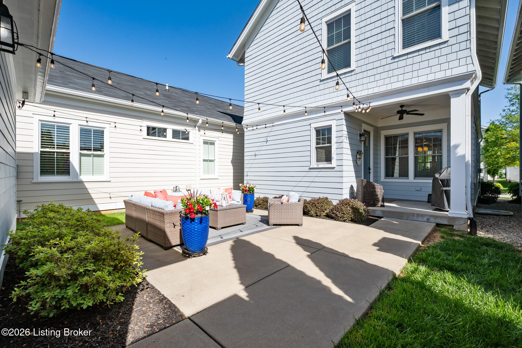 6110 Mistflower Cir