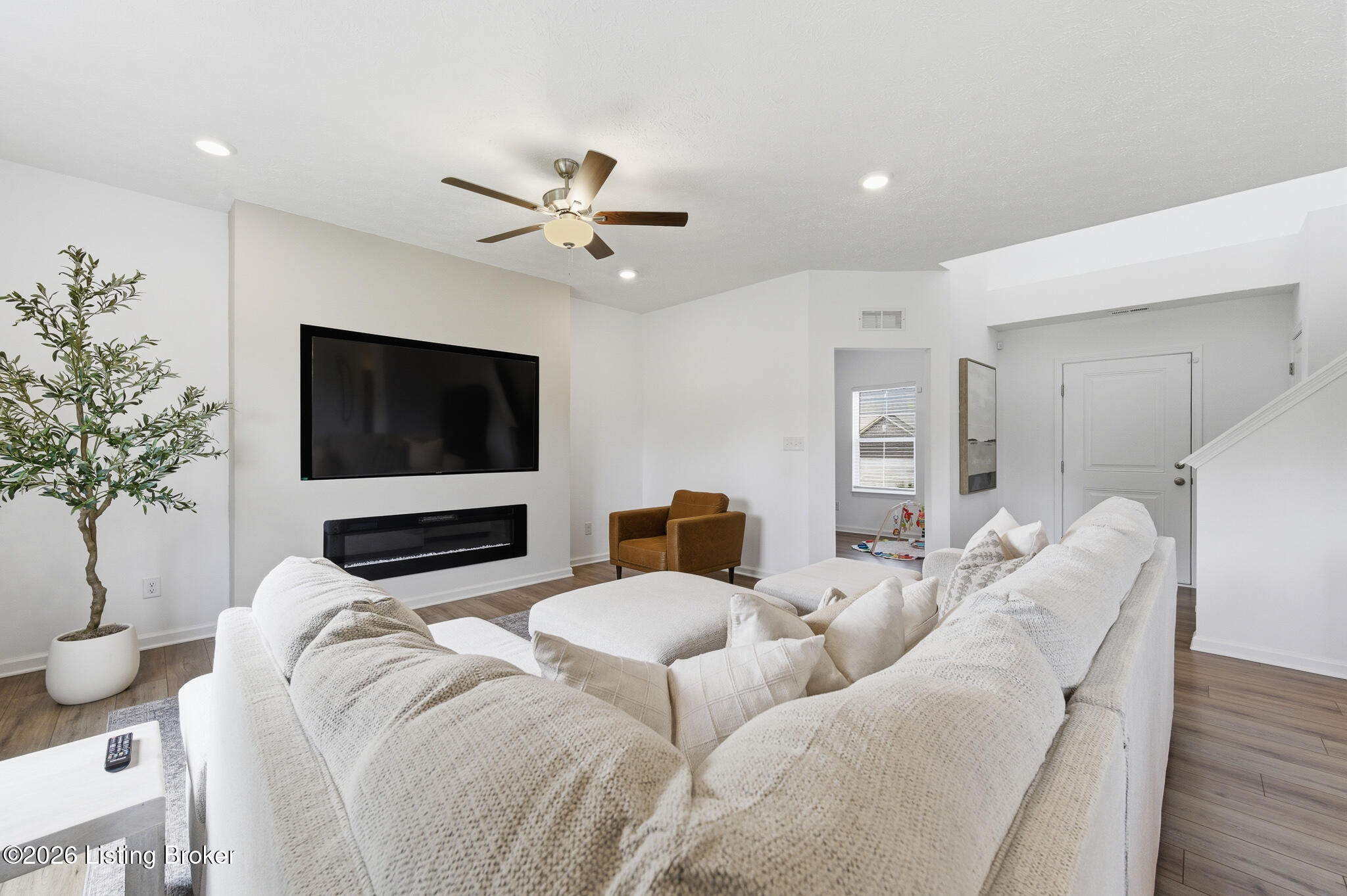 17110 Meander Way