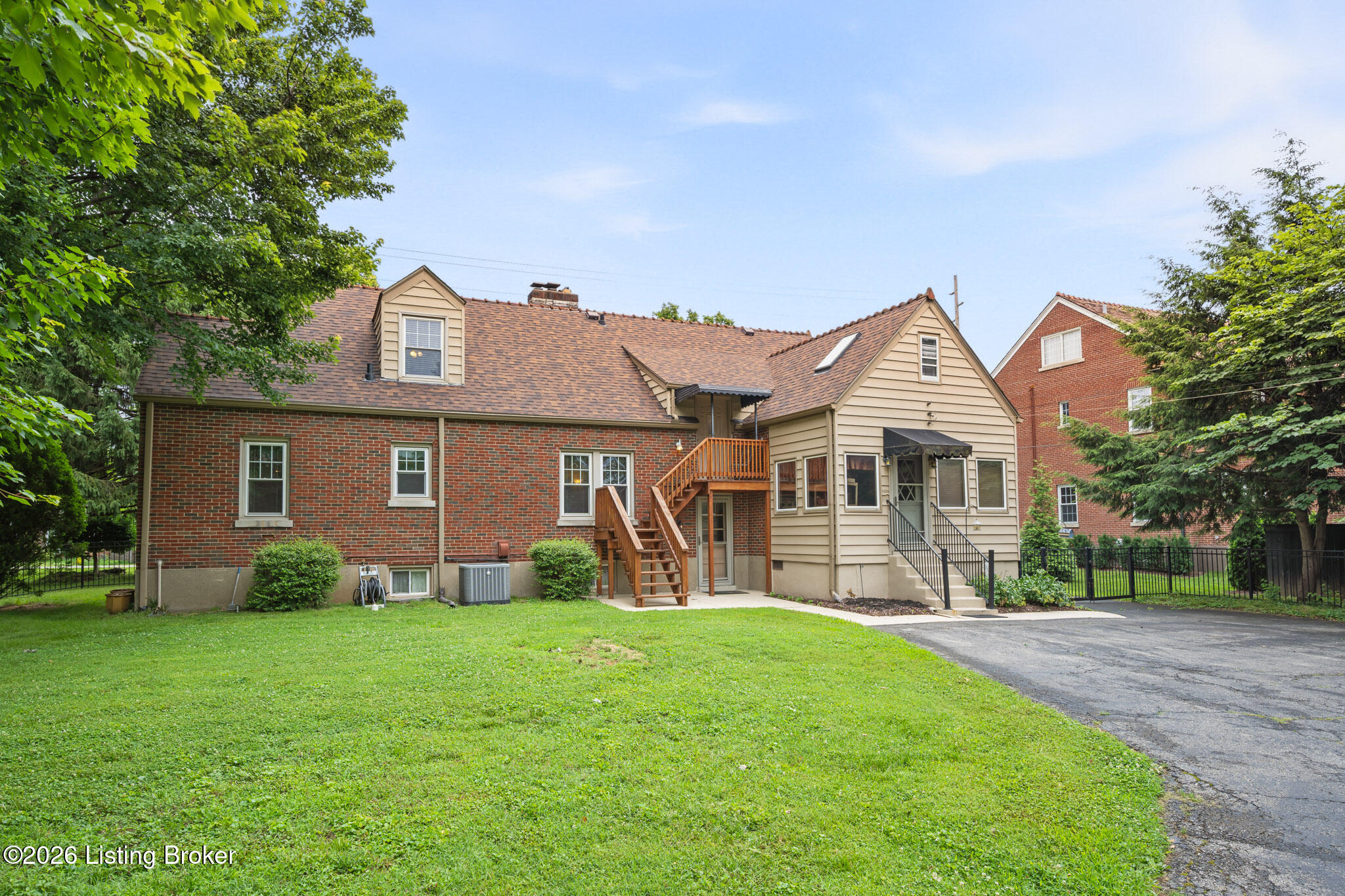 420 Breckenridge Ln