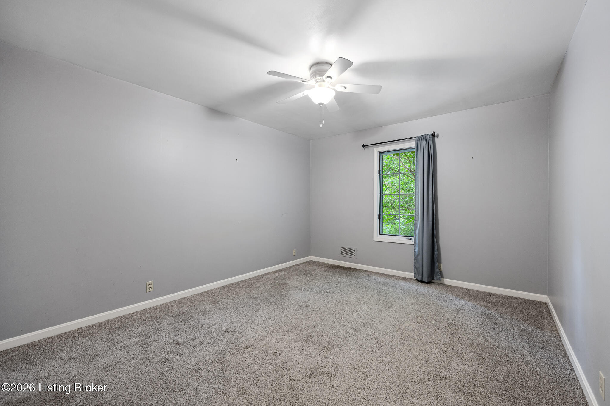 188 Saint Matthews Ave APT 3