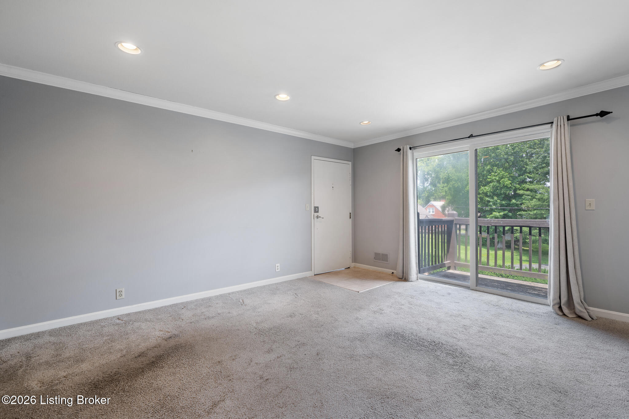 188 Saint Matthews Ave APT 3